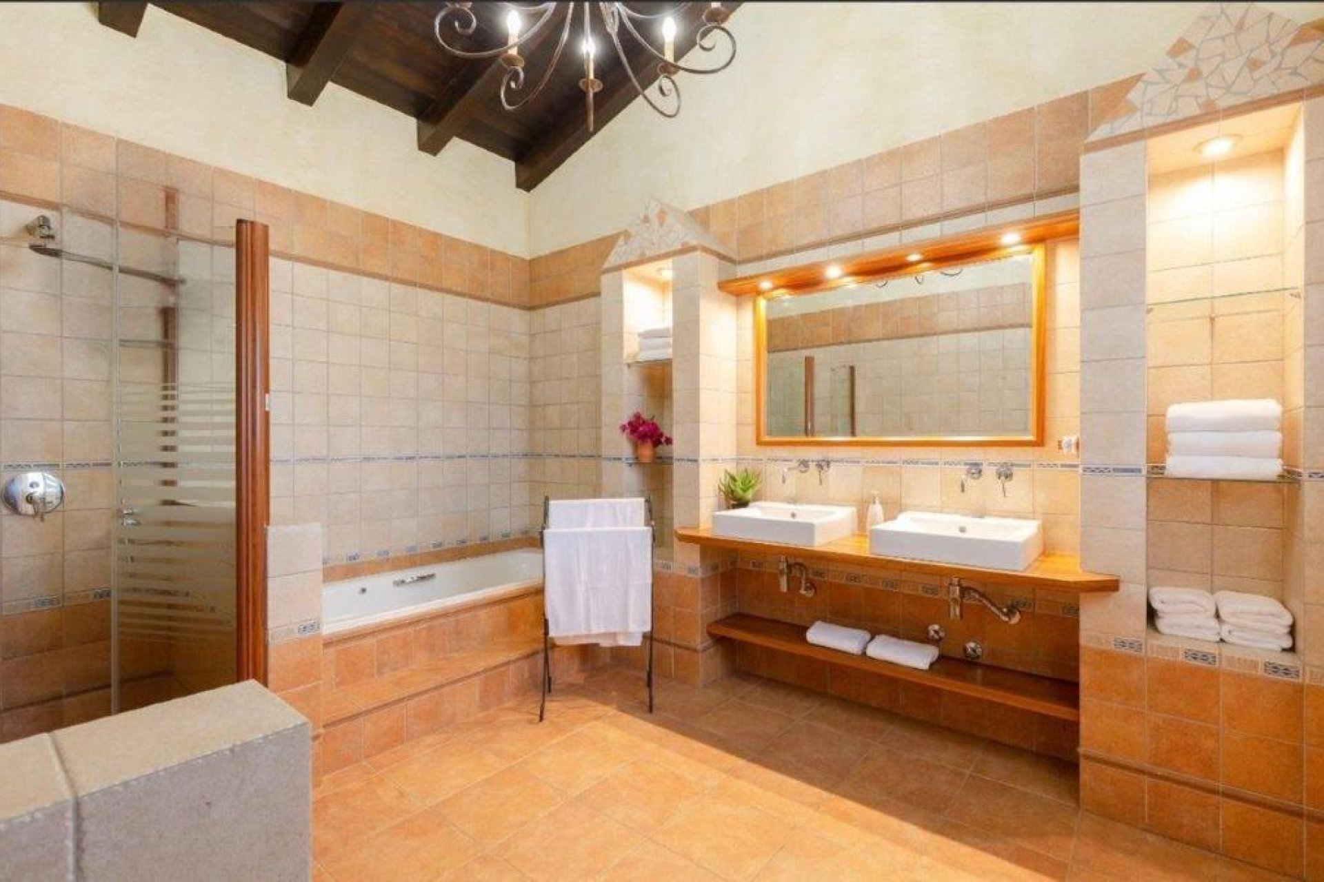 Resale - Country Property -
Catral