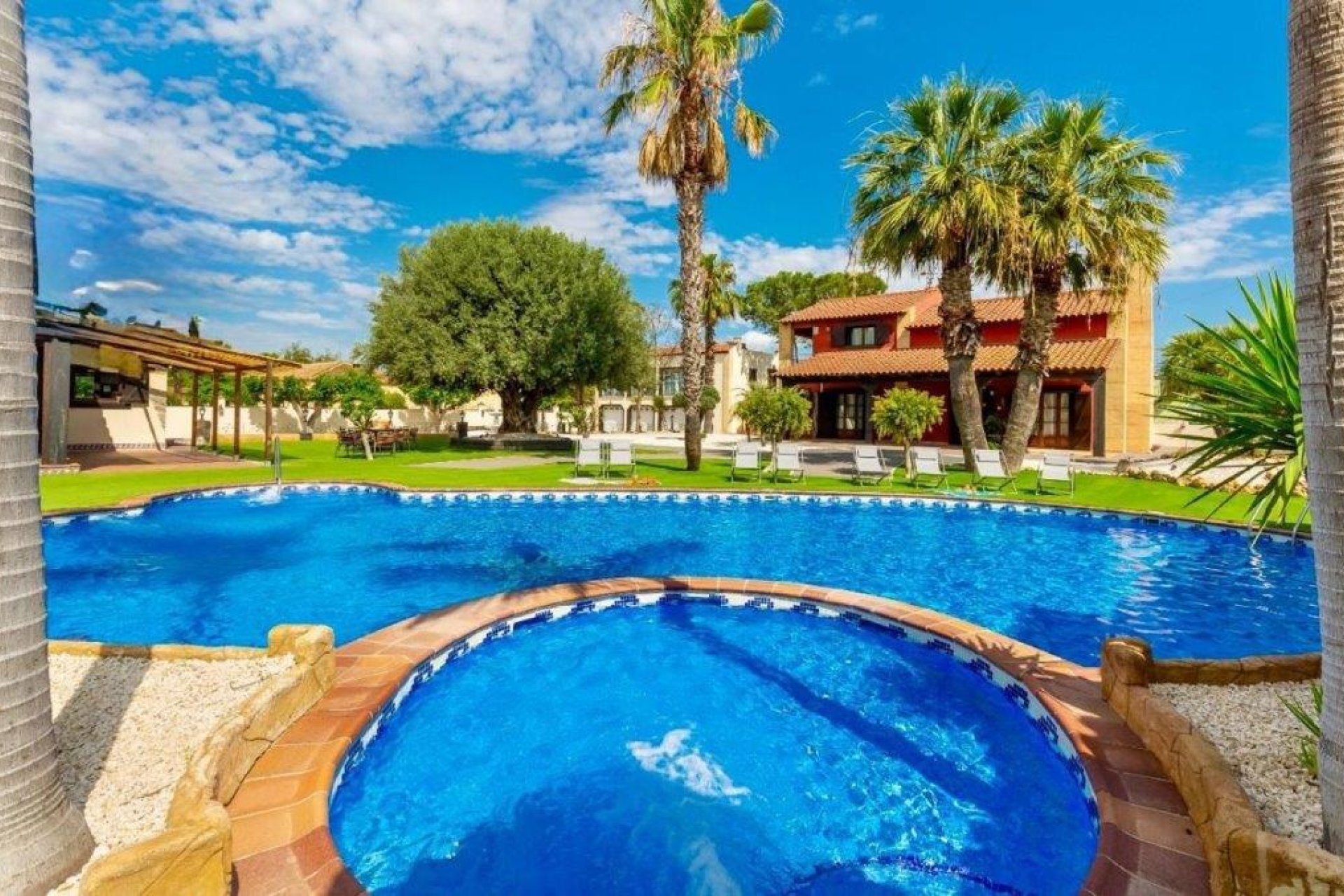 Resale - Country Property -
Catral