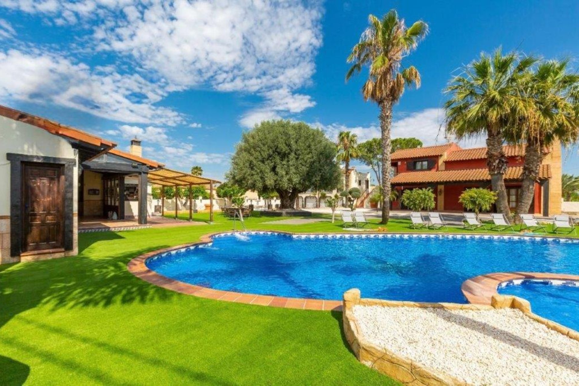 Resale - Country Property -
Catral