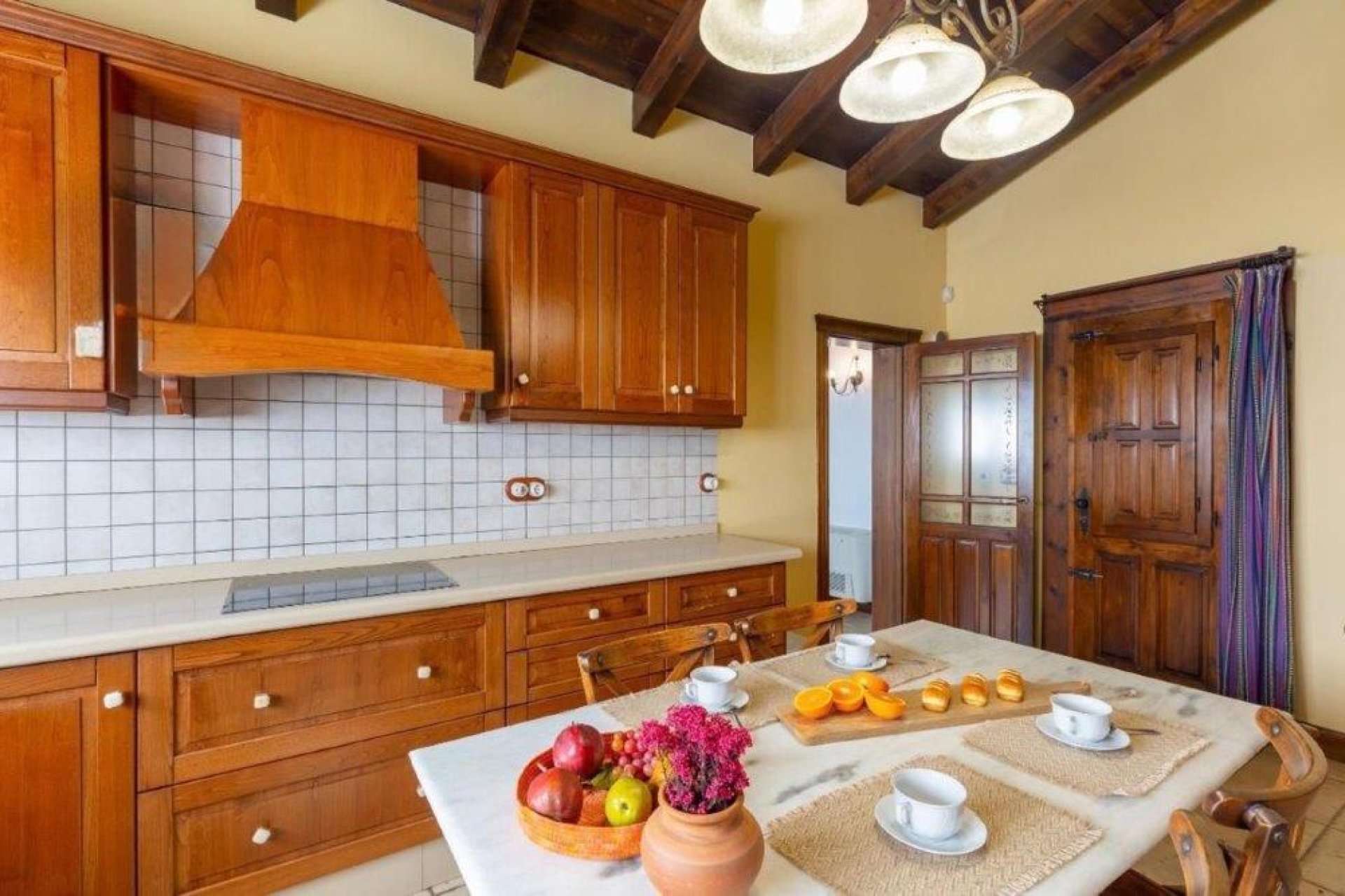 Resale - Country Property -
Catral