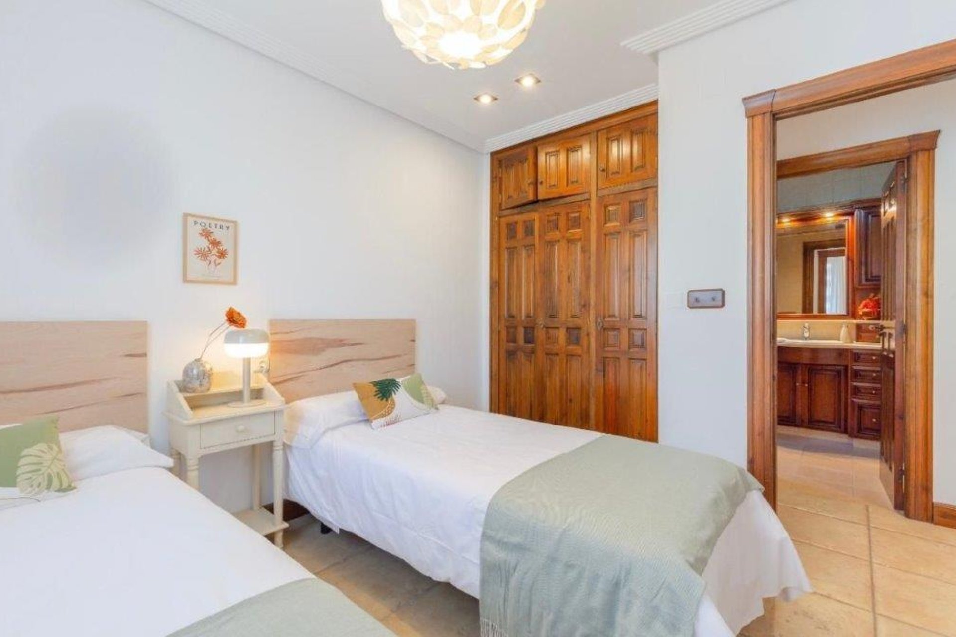 Resale - Country Property -
Catral