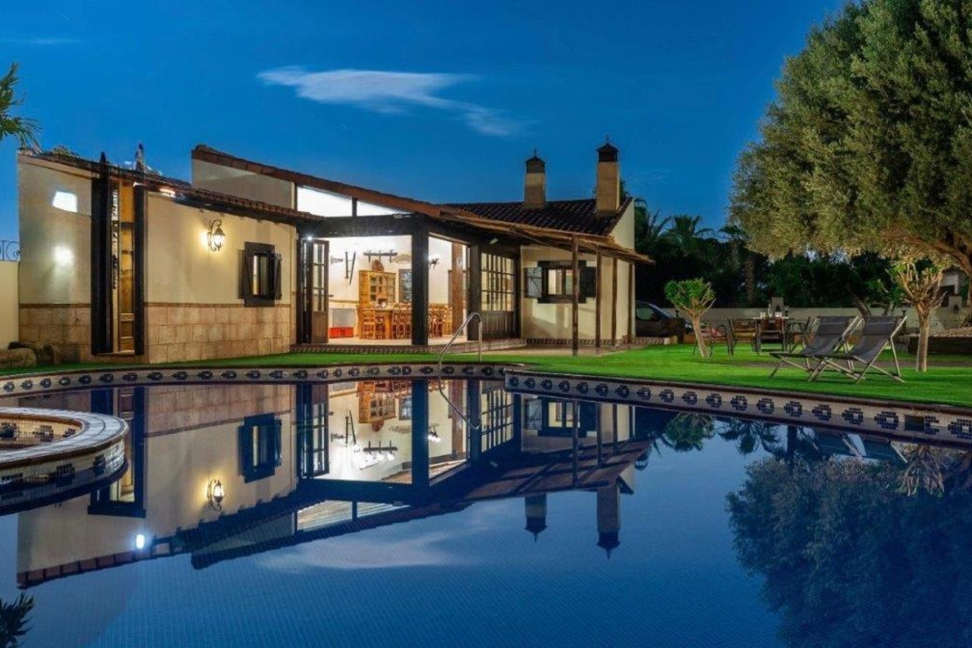 Resale - Country Property -
Catral