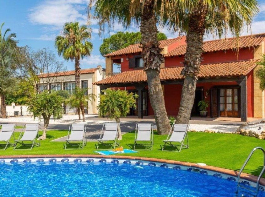 Resale - Country Property -
Catral