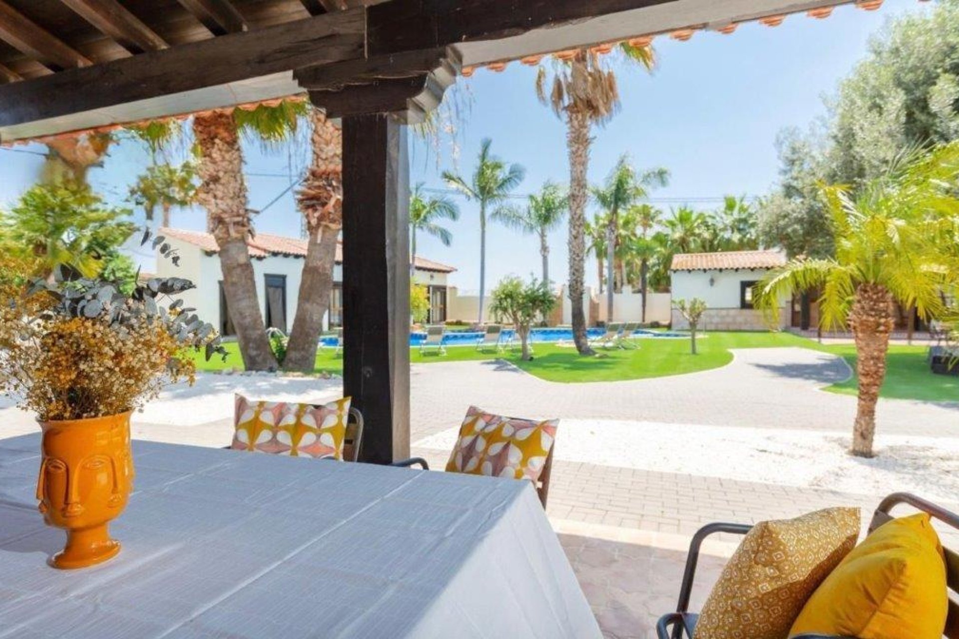 Resale - Country Property -
Catral