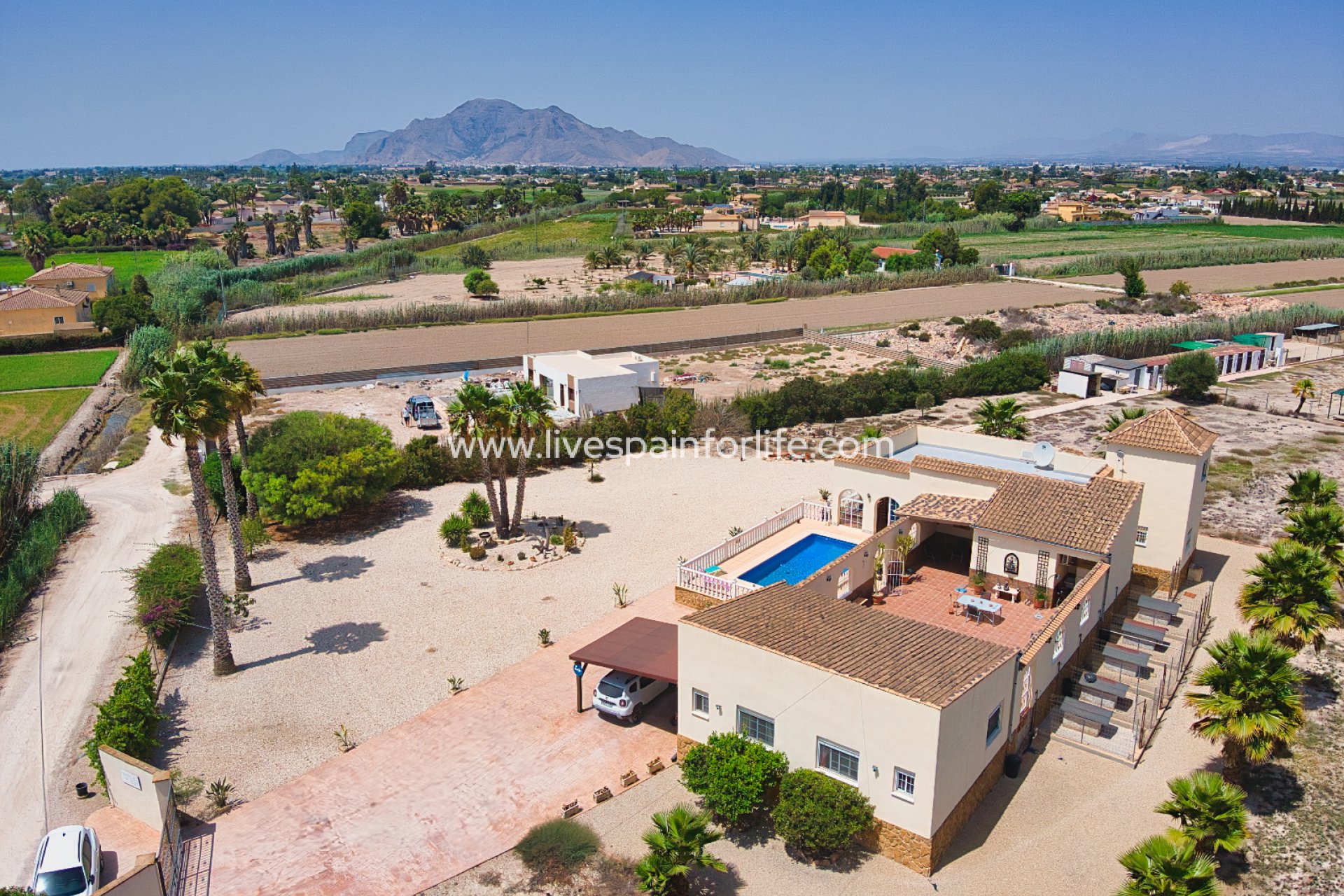 Resale - Country Property -
Catral