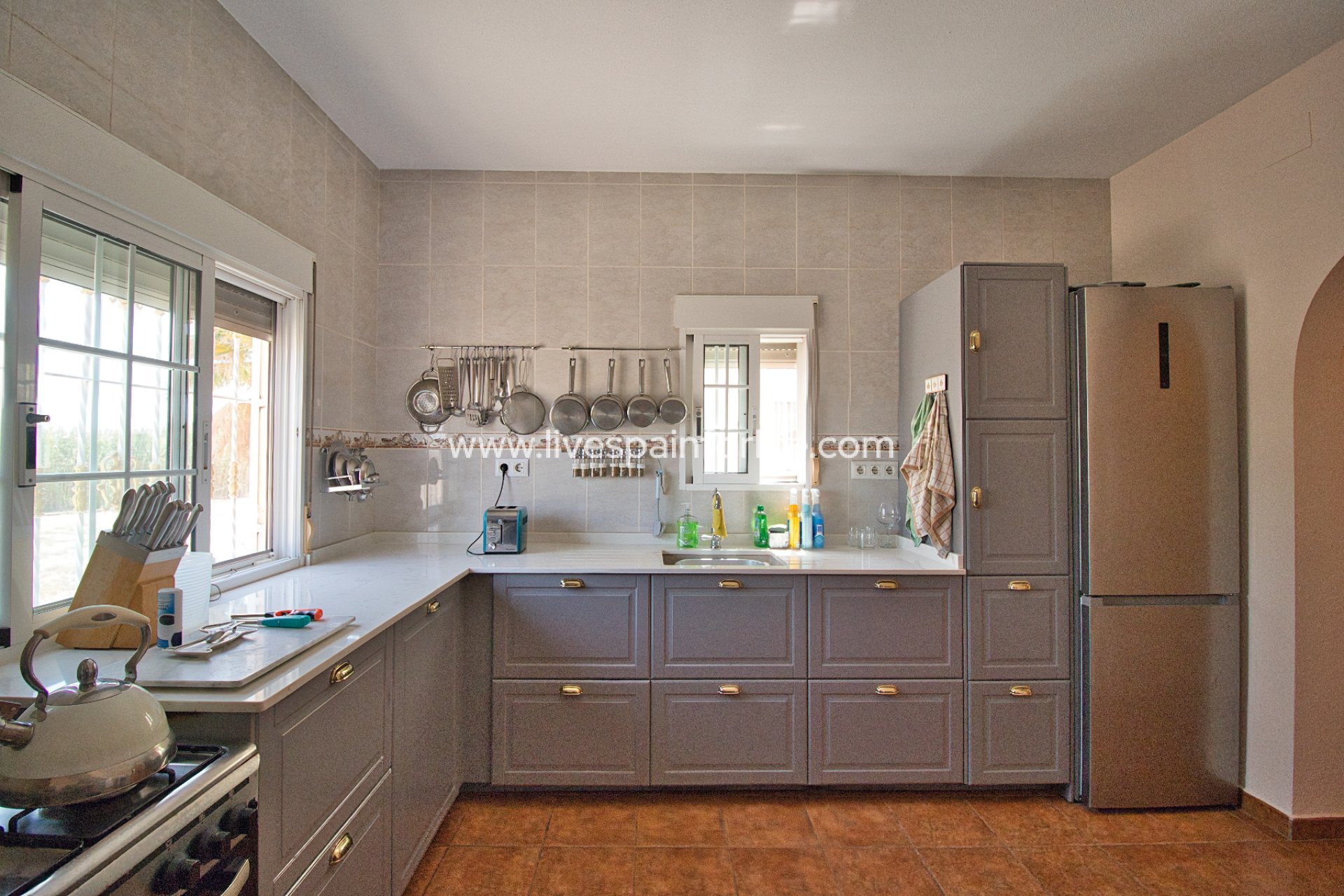 Resale - Country Property -
Catral