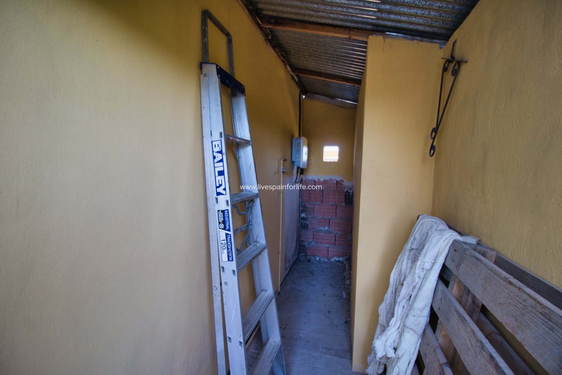 Resale - Country Property -
Catral