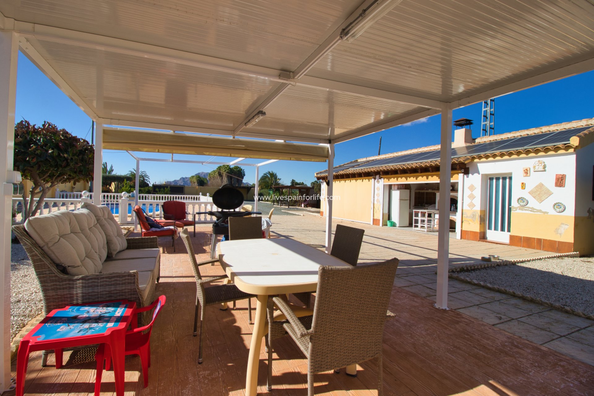 Resale - Country Property -
Catral