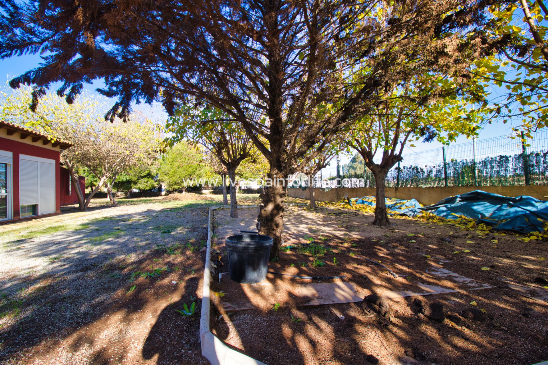 Resale - Country Property -
Catral