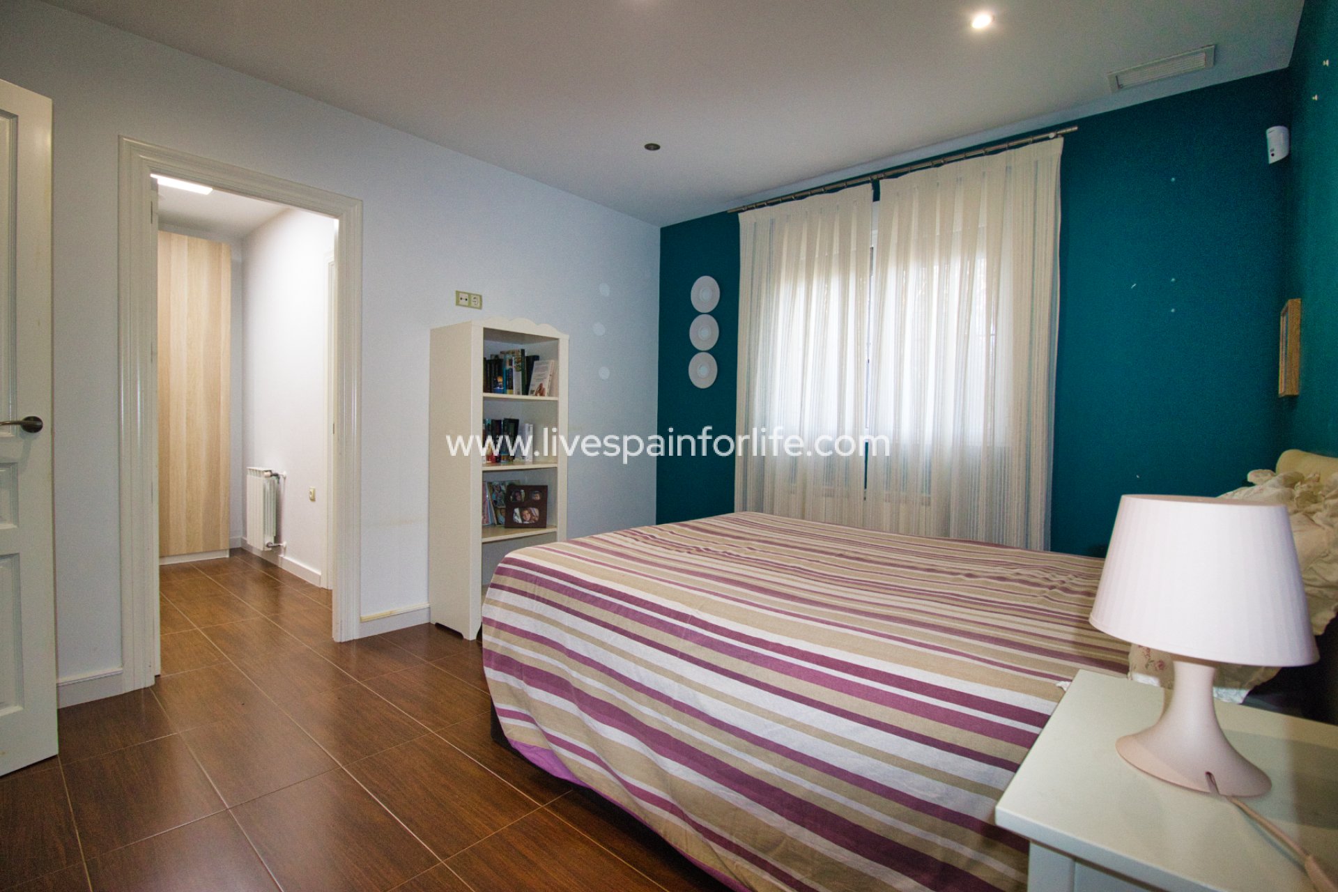 Resale - Country Property -
Catral