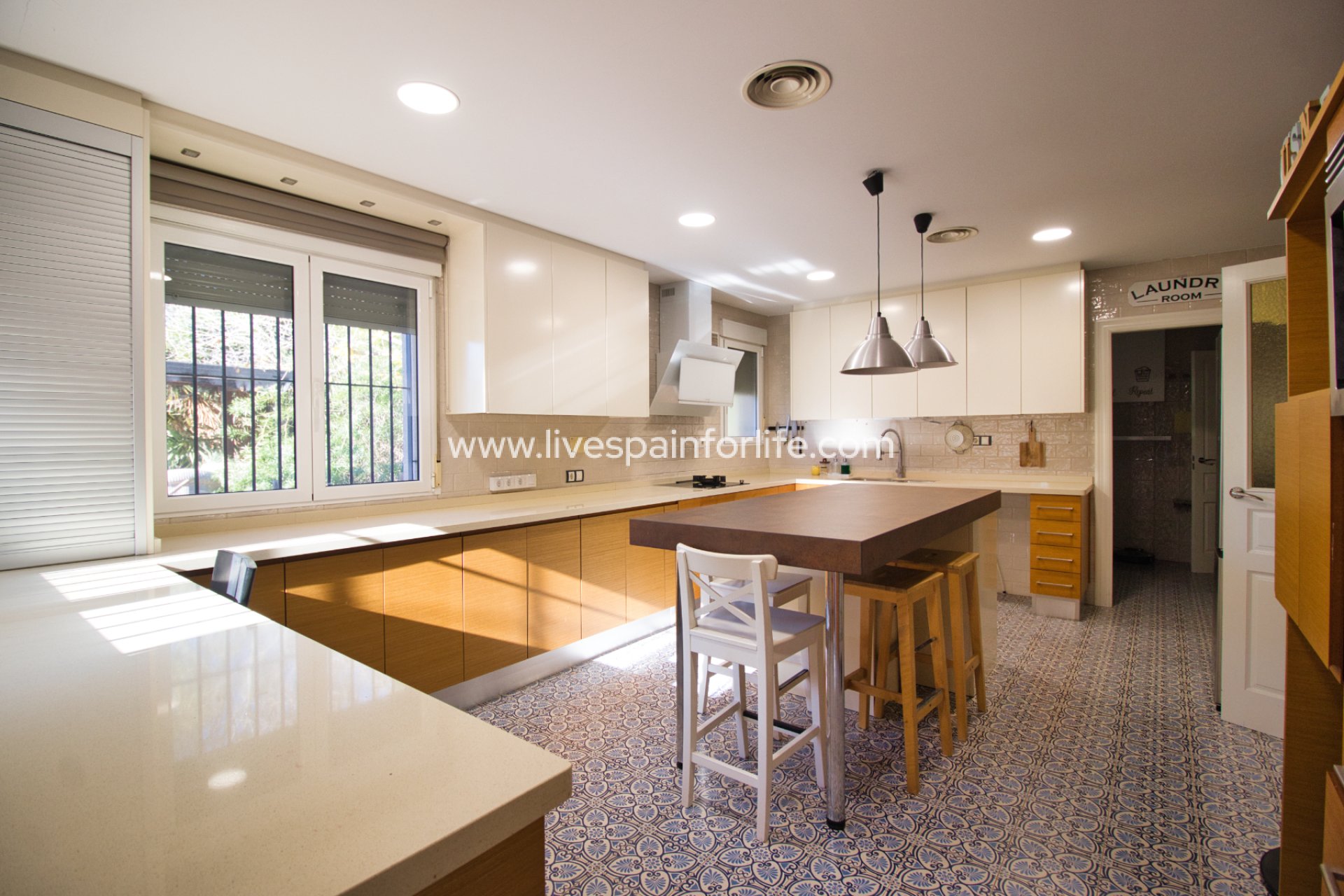 Resale - Country Property -
Catral