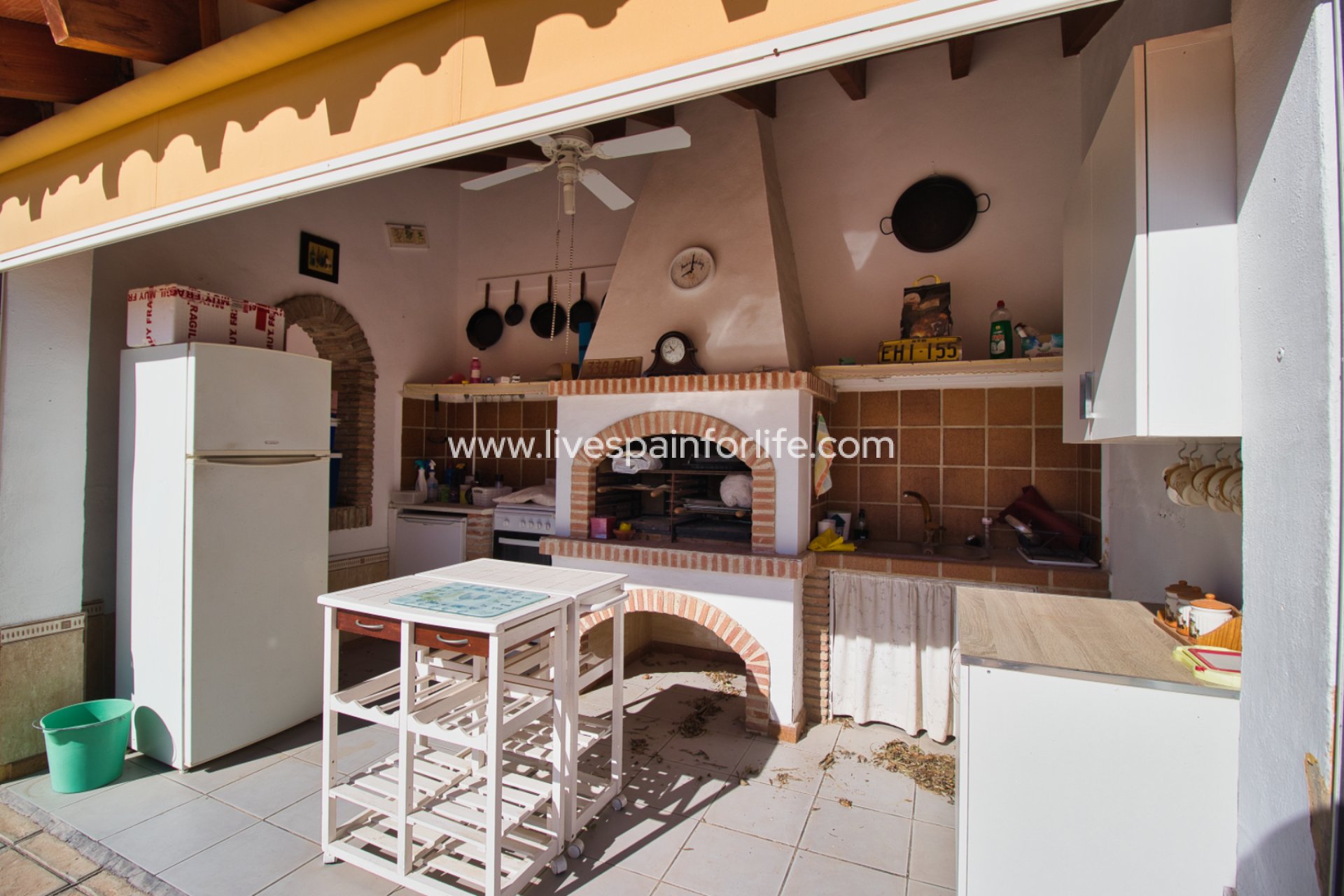 Resale - Country Property -
Catral