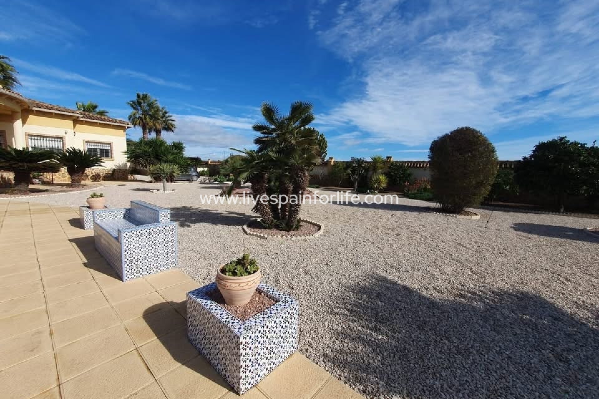 Resale - Country Property -
Catral