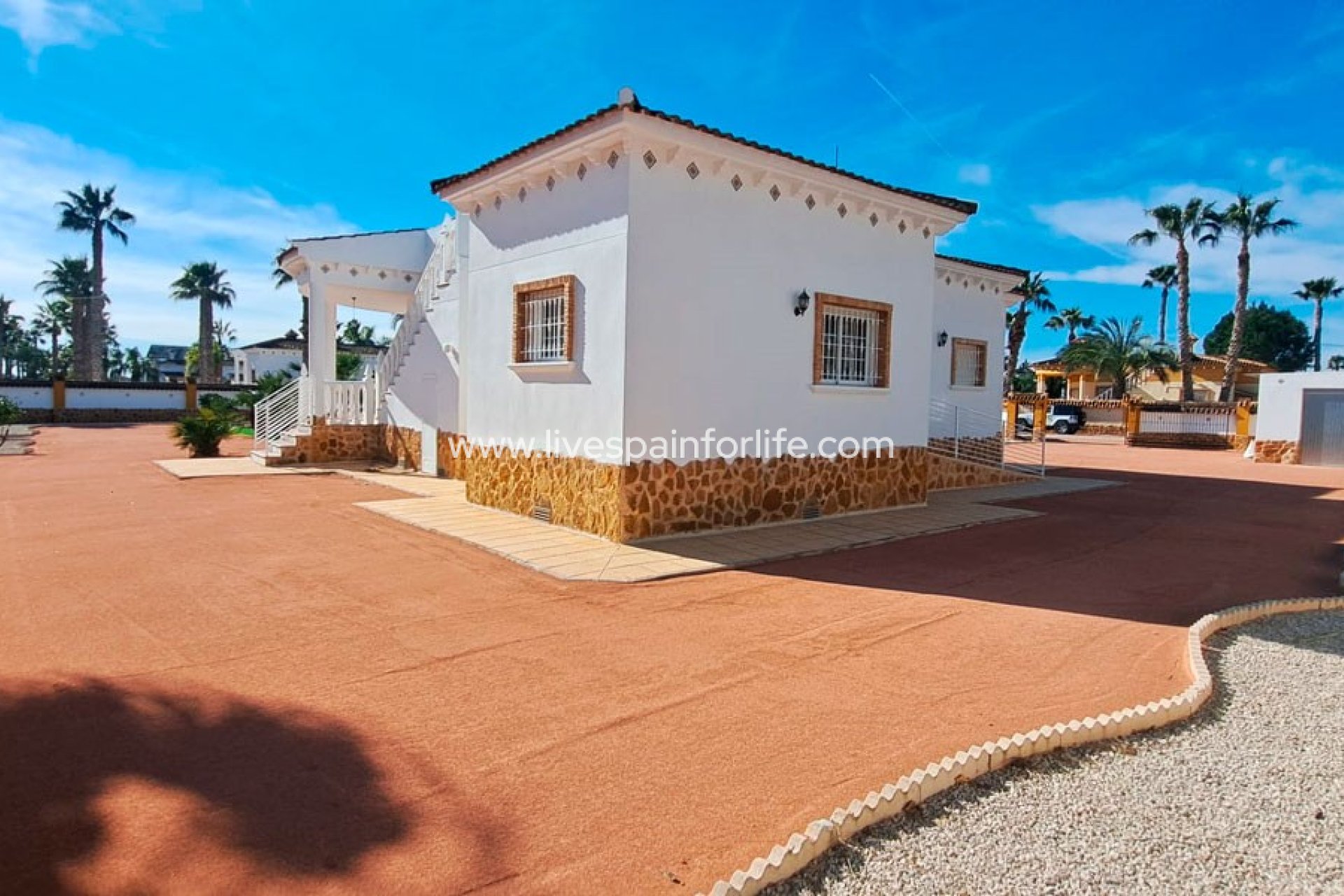 Resale - Country Property -
Catral