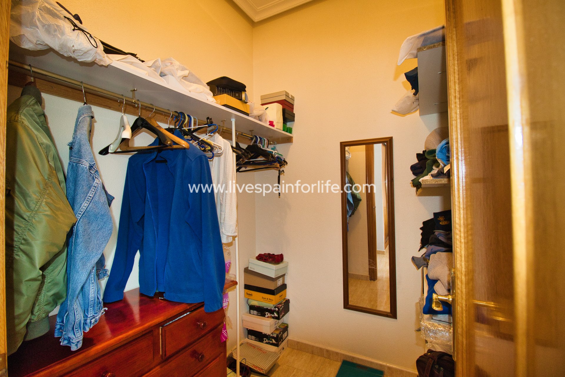 Resale - Country Property -
Catral