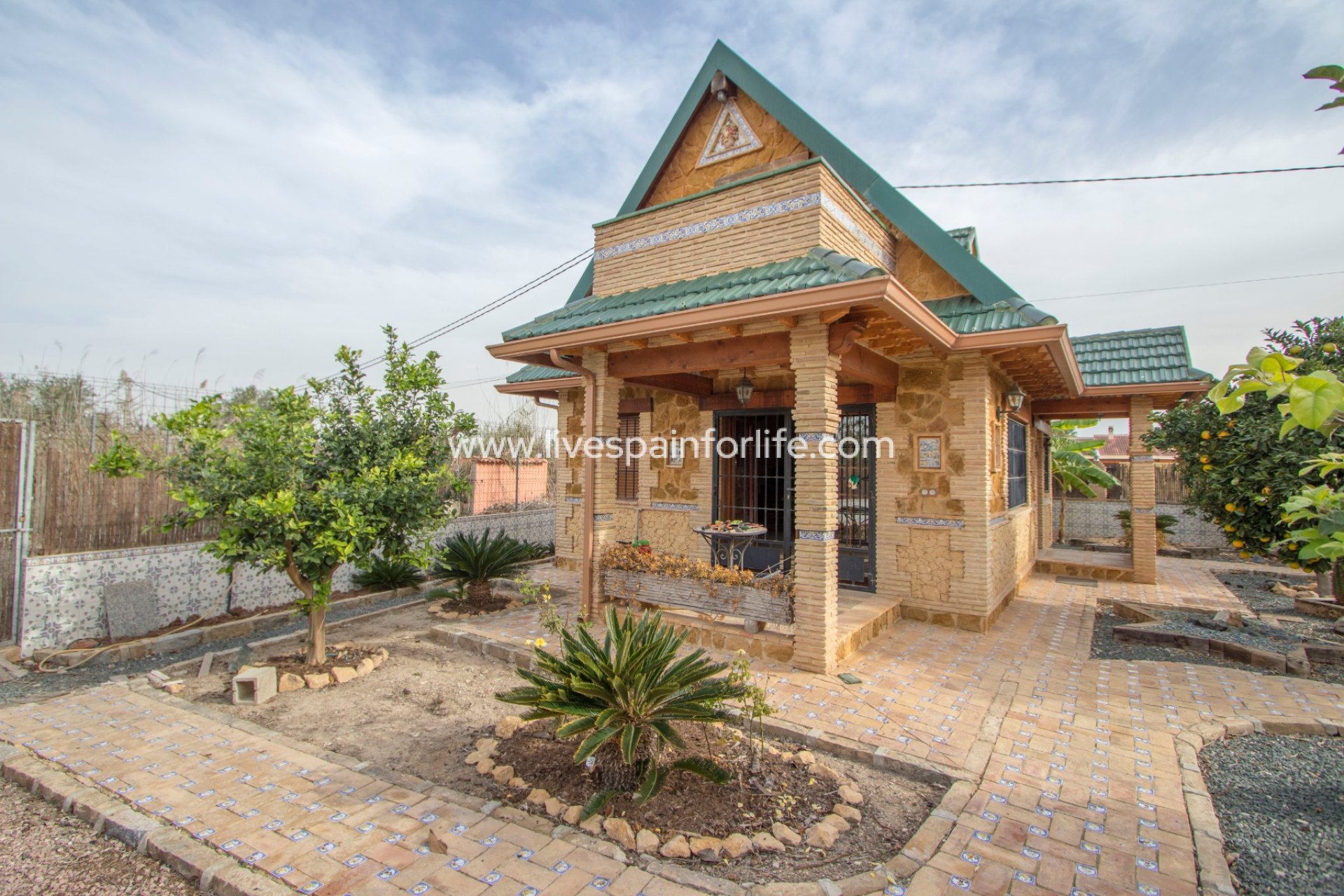 Resale - Country Property -
Catral