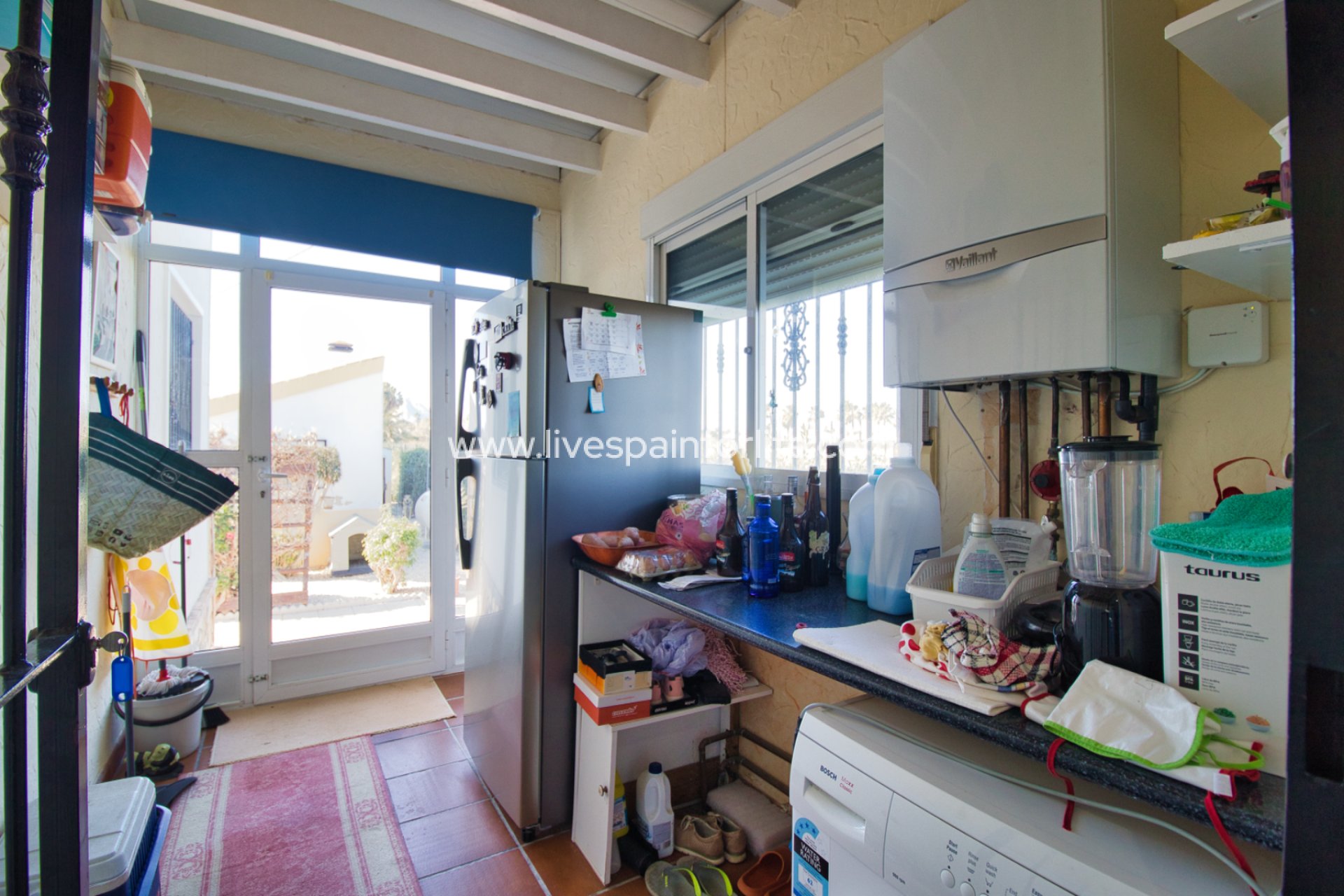 Resale - Country Property -
Catral