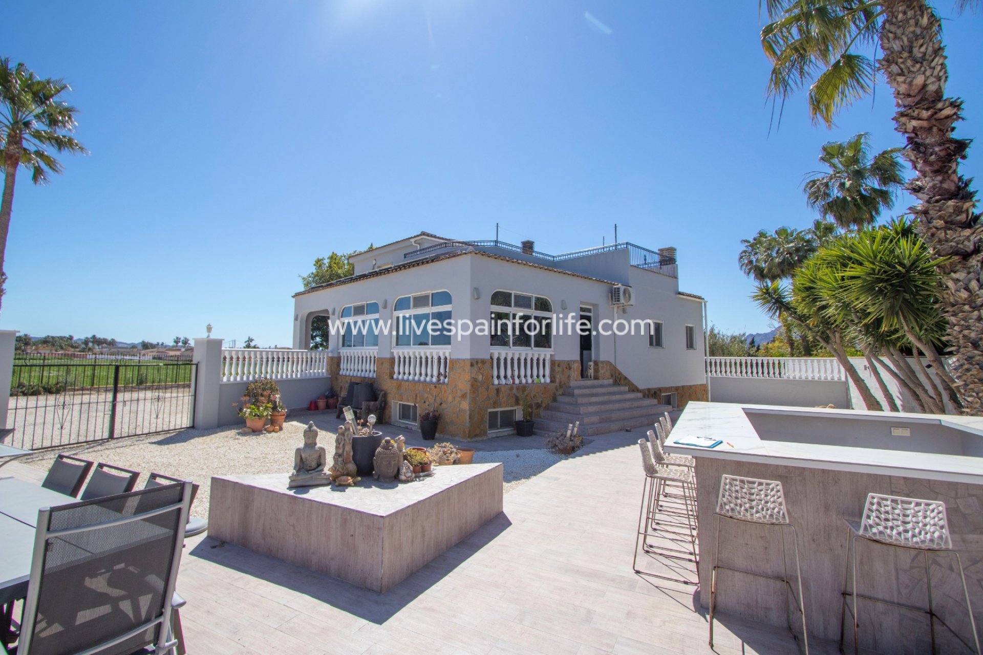 Resale - Country Property -
Catral