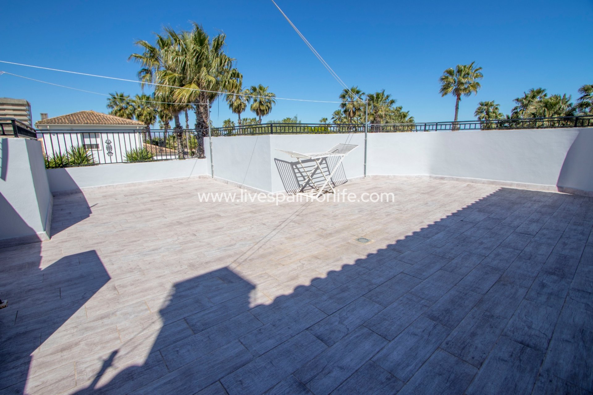 Resale - Country Property -
Catral