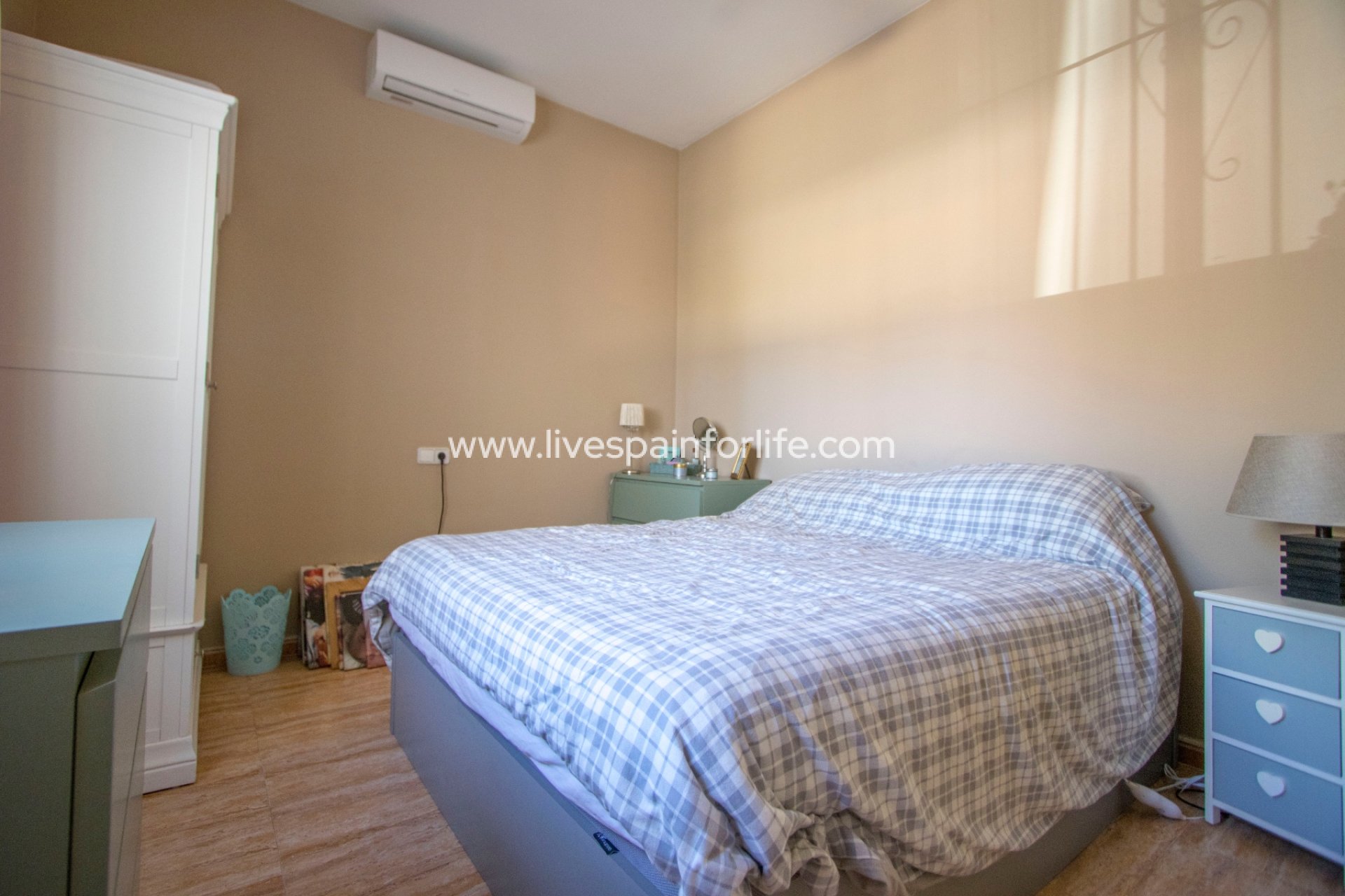 Resale - Country Property -
Catral