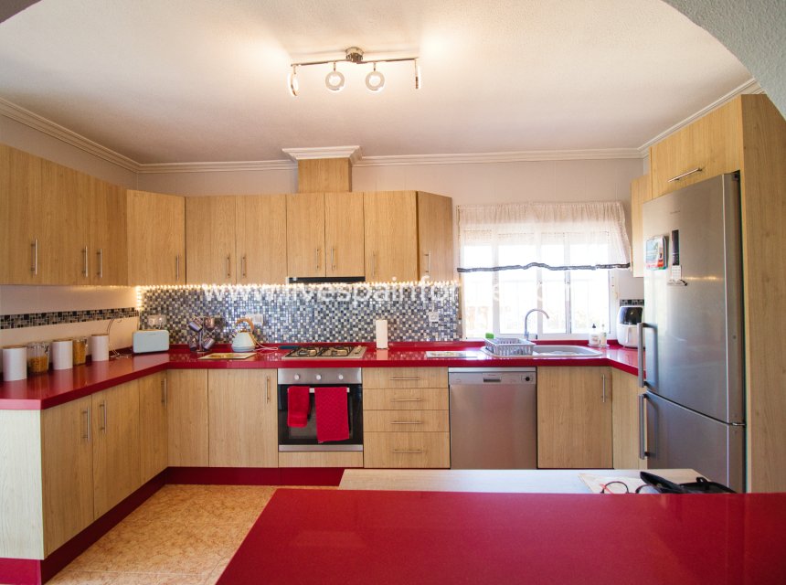 Resale - Country Property -
Catral