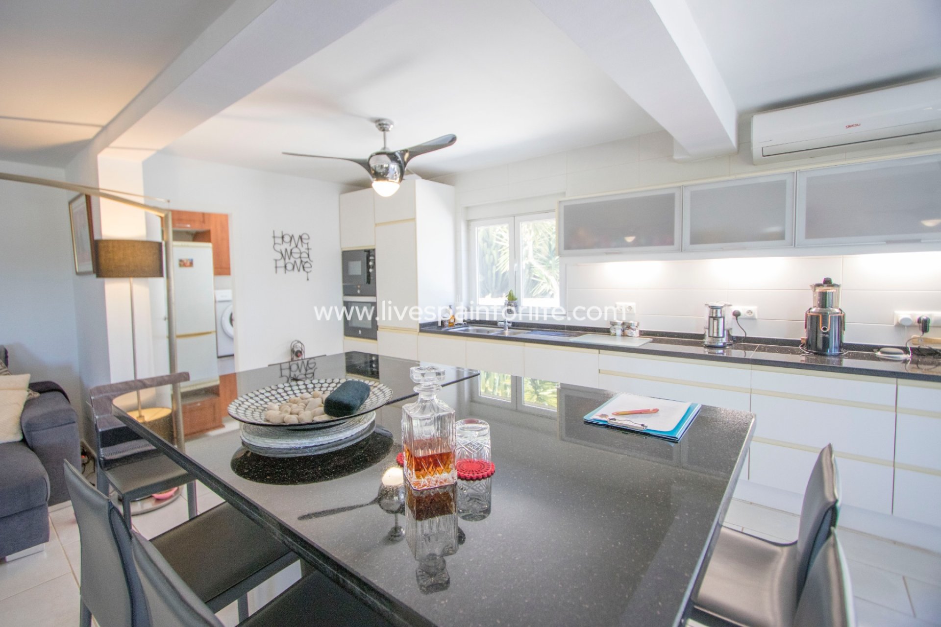 Resale - Country Property -
Catral