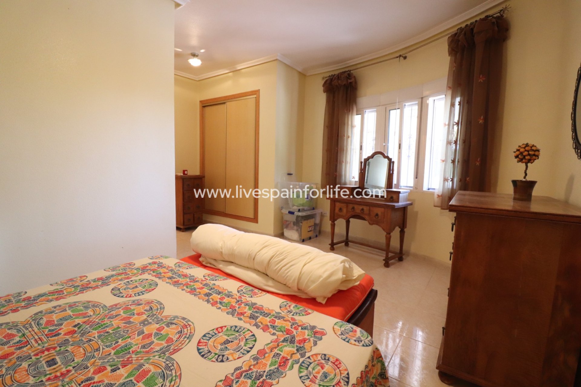 Resale - Country Property -
Catral