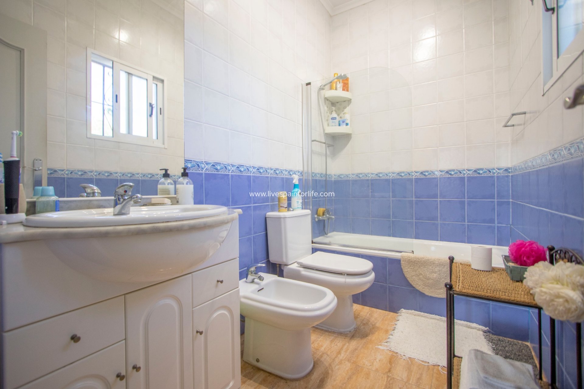 Resale - Country Property -
Catral