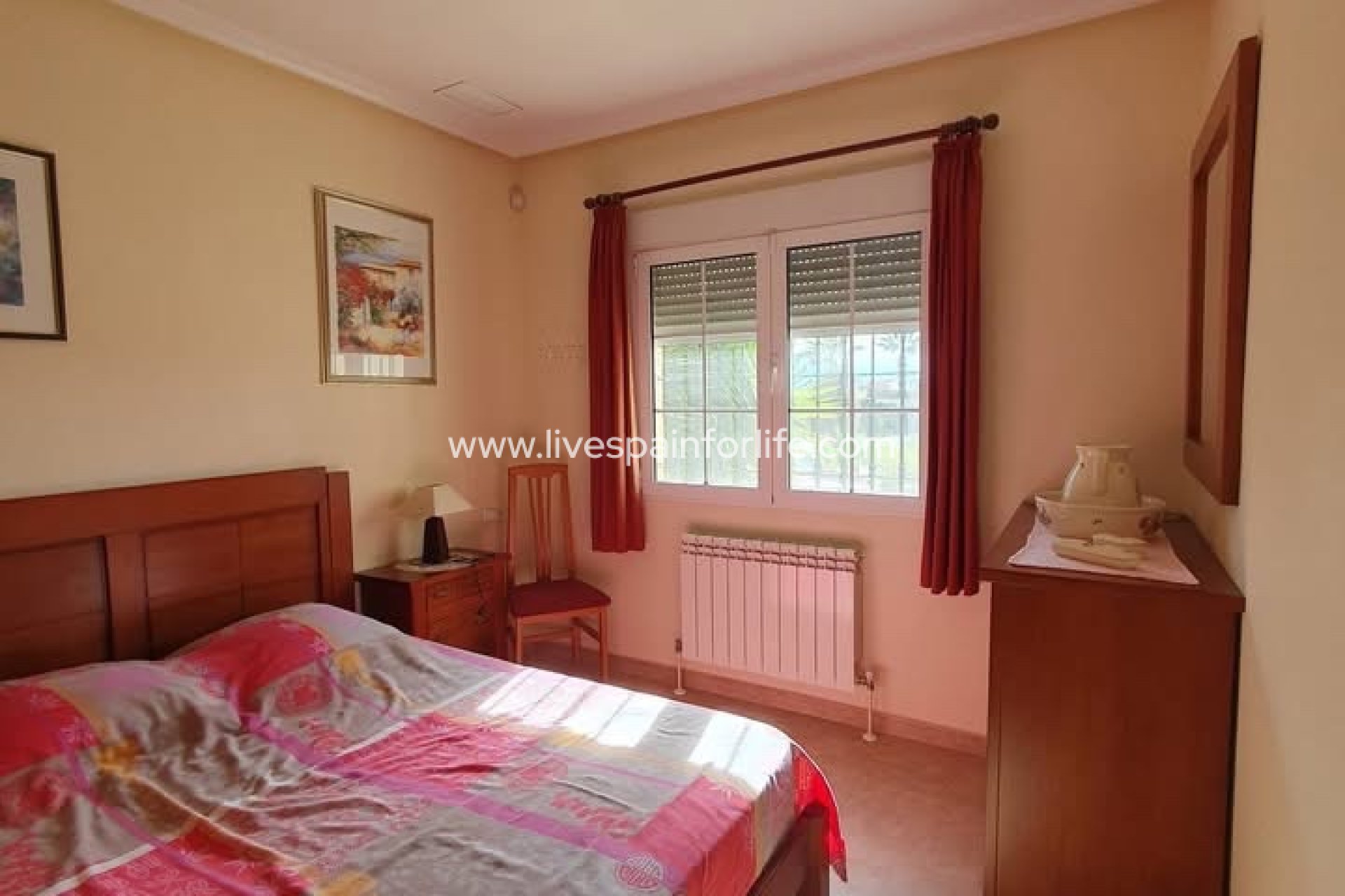 Resale - Country Property -
Catral
