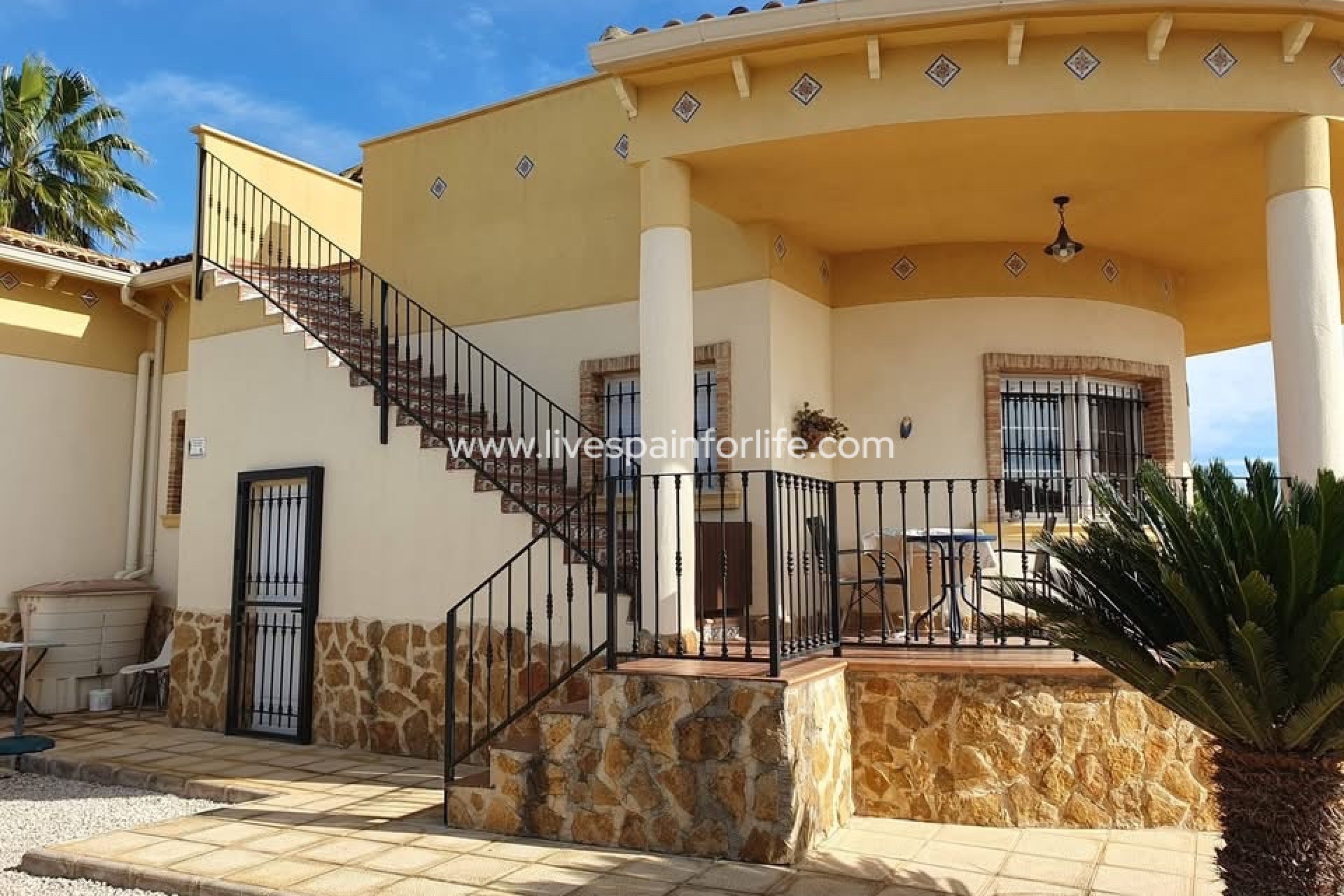 Resale - Country Property -
Catral