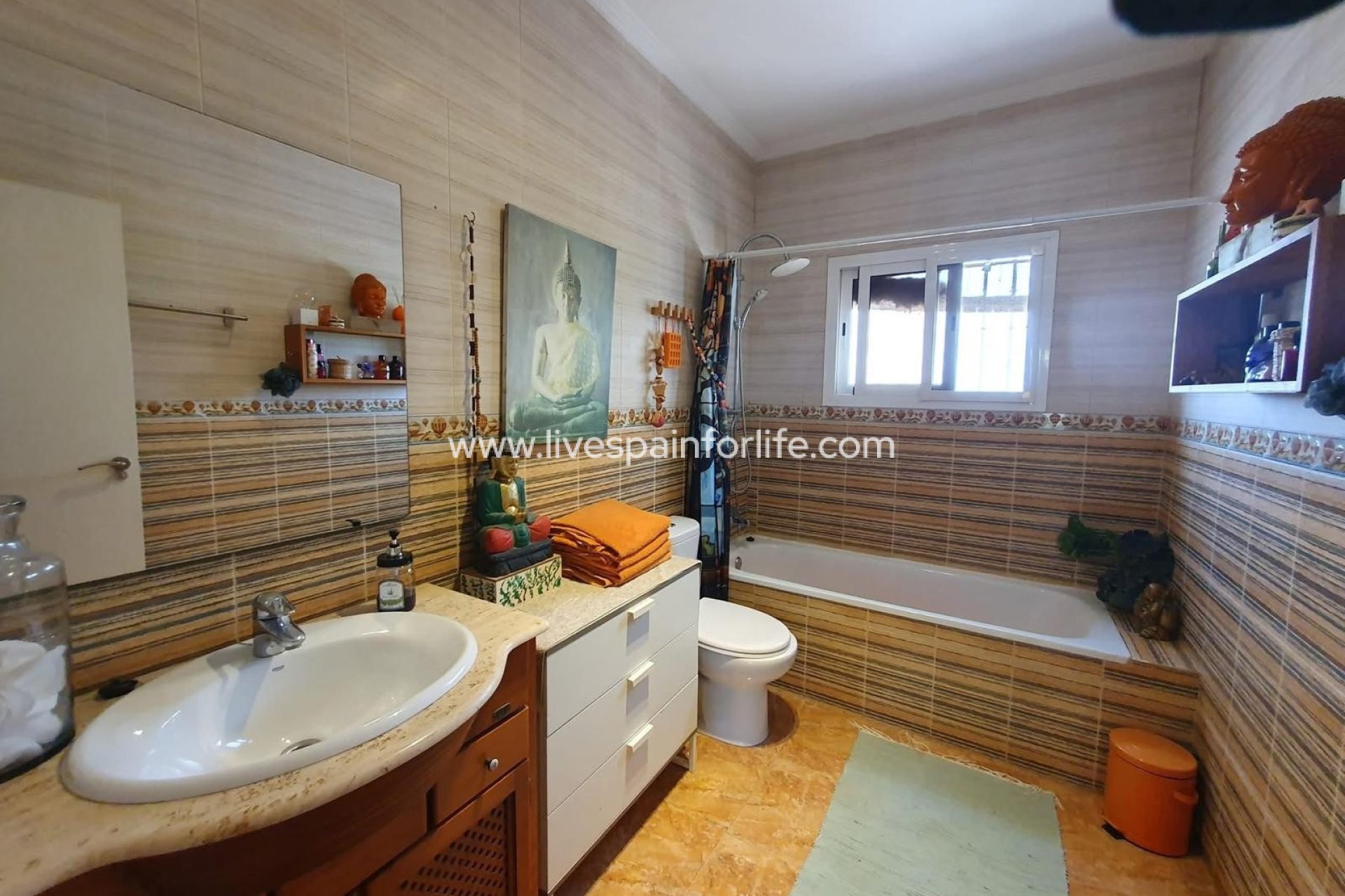 Resale - Country Property -
Catral