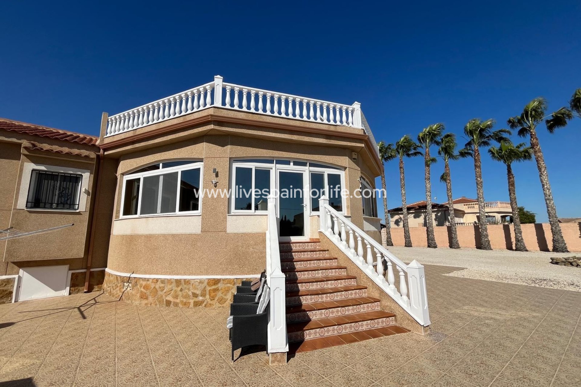 Resale - Country Property -
Catral