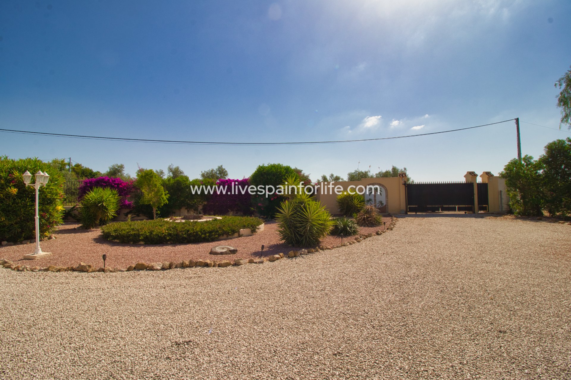 Resale - Country Property -
Catral