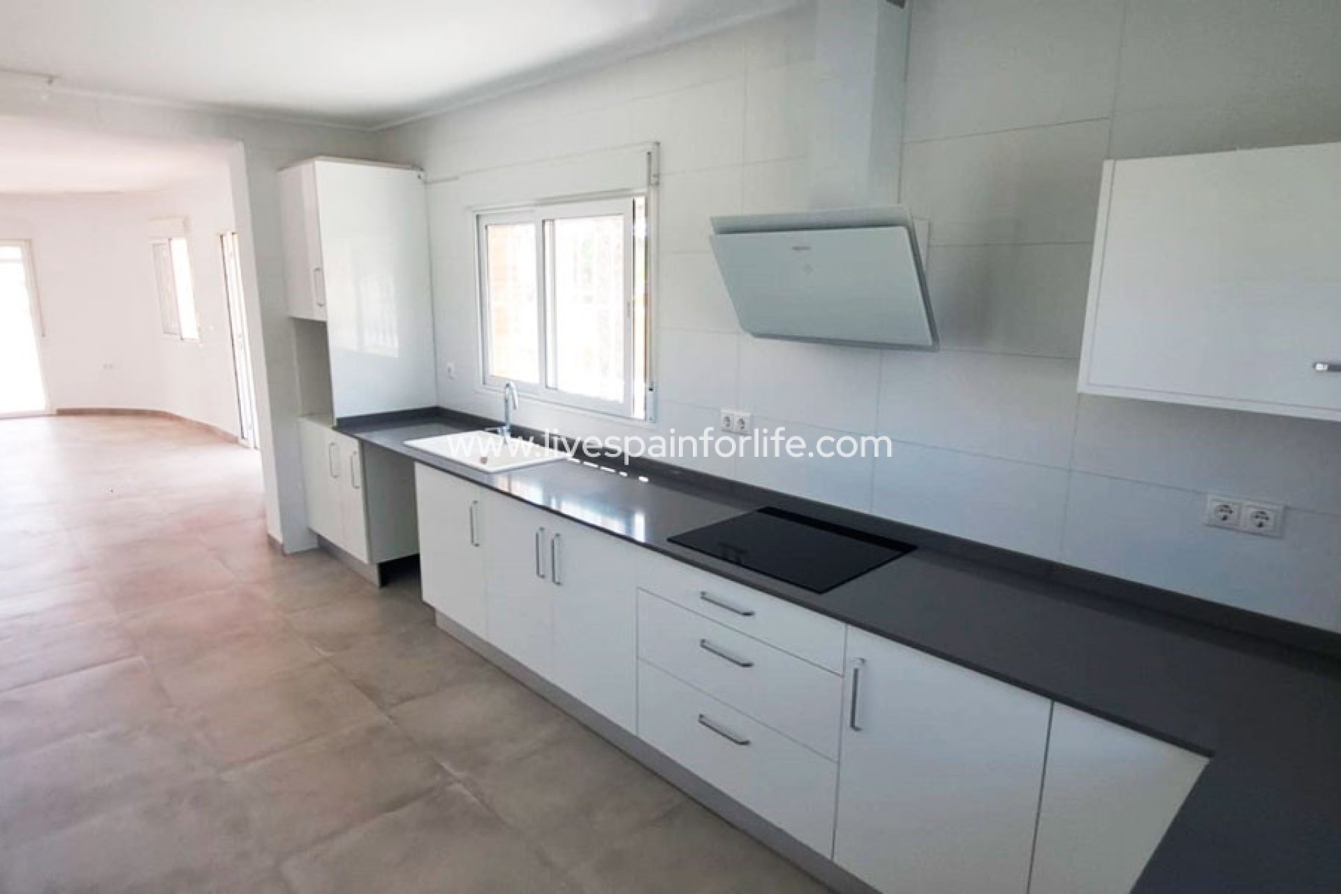 Resale - Country Property -
Catral