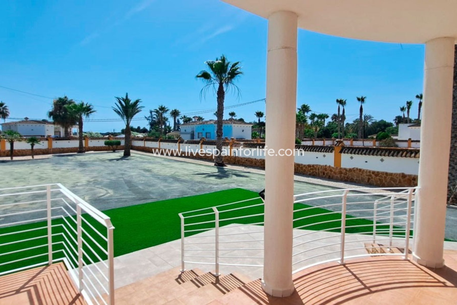 Resale - Country Property -
Catral