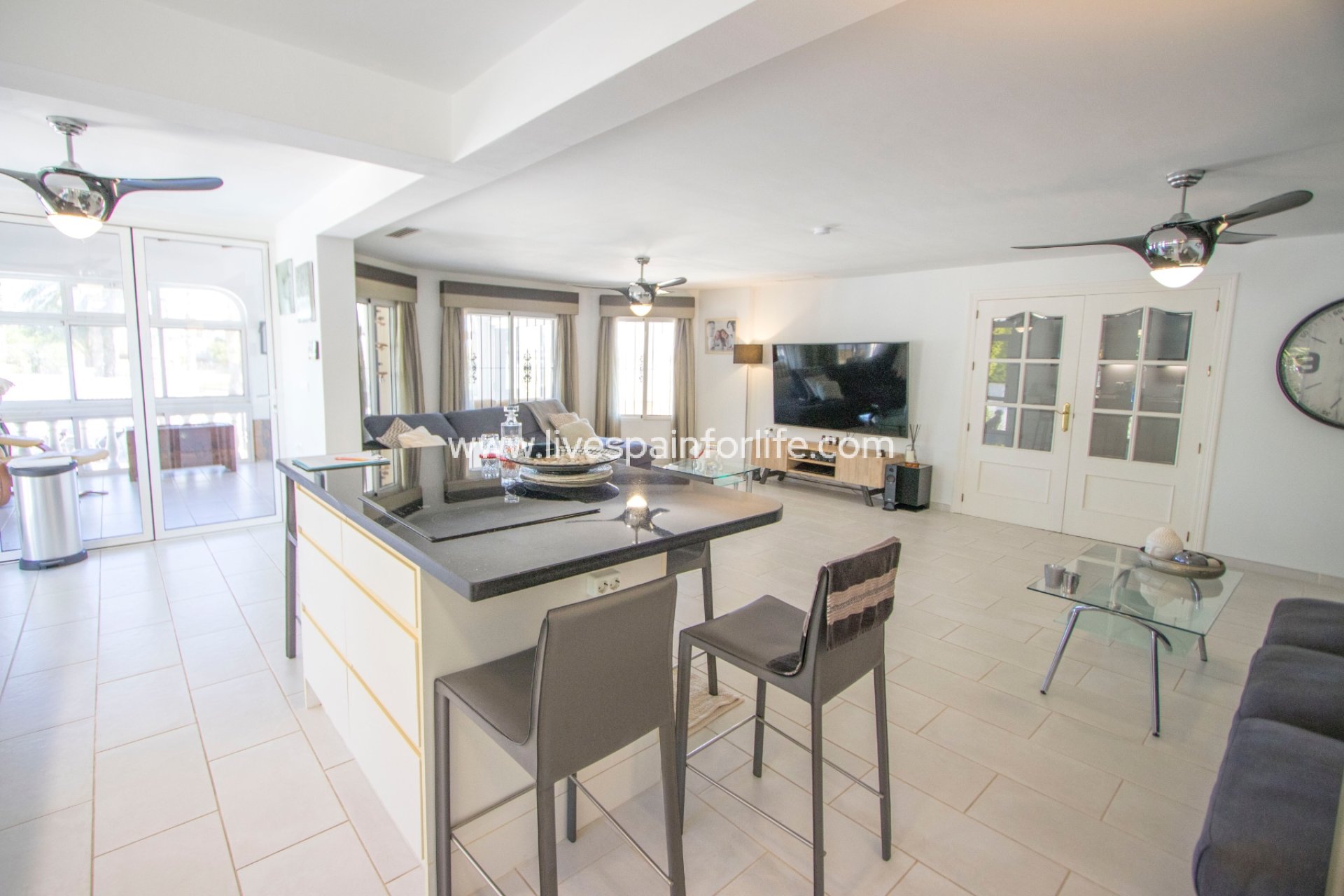 Resale - Country Property -
Catral