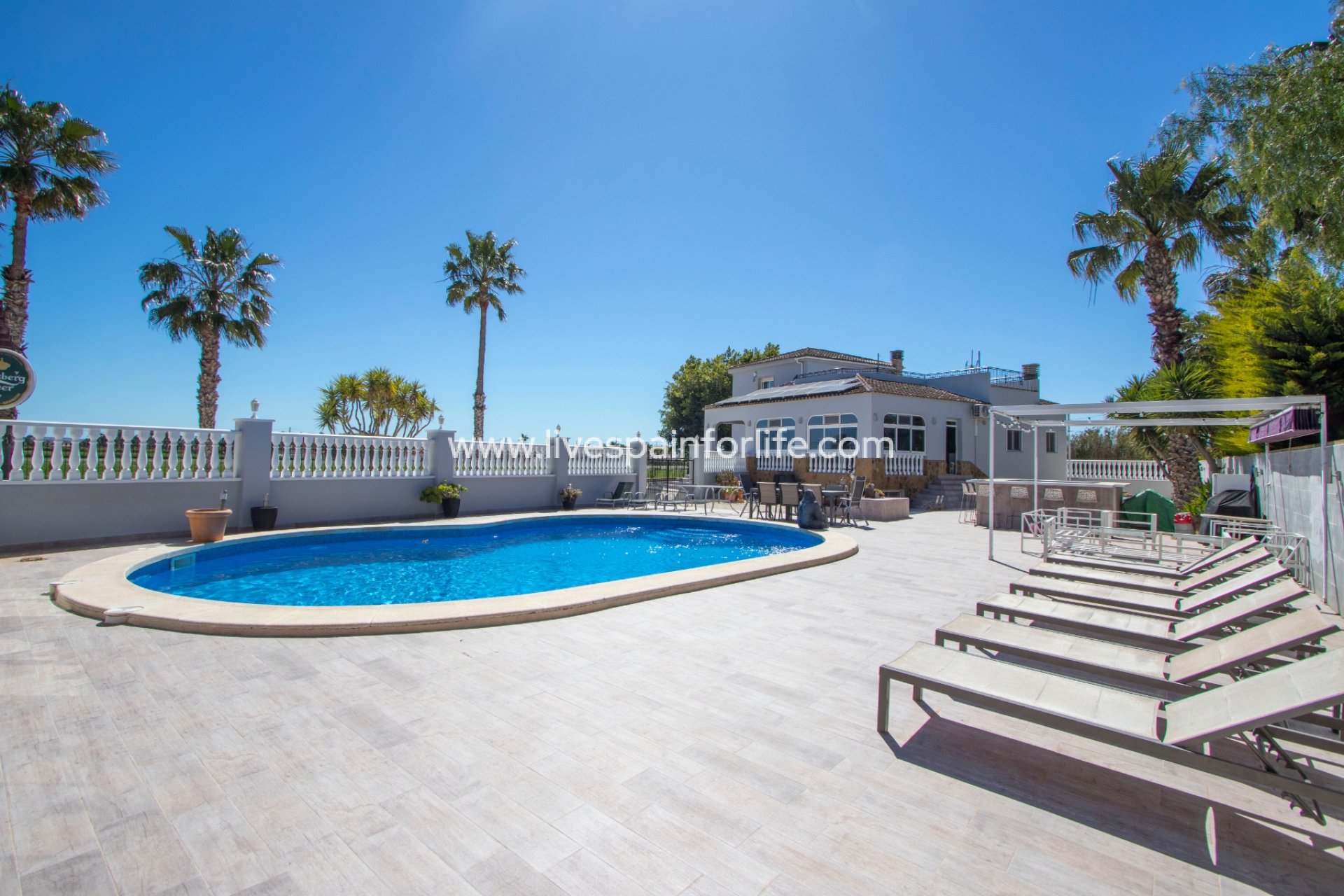 Resale - Country Property -
Catral