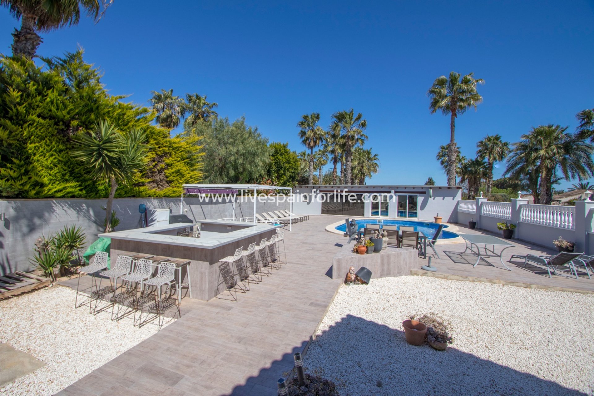 Resale - Country Property -
Catral