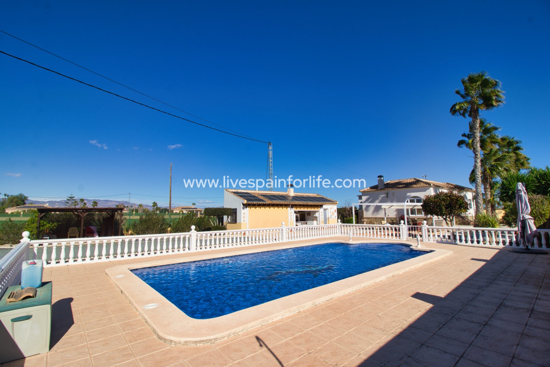 Resale - Country Property -
Catral