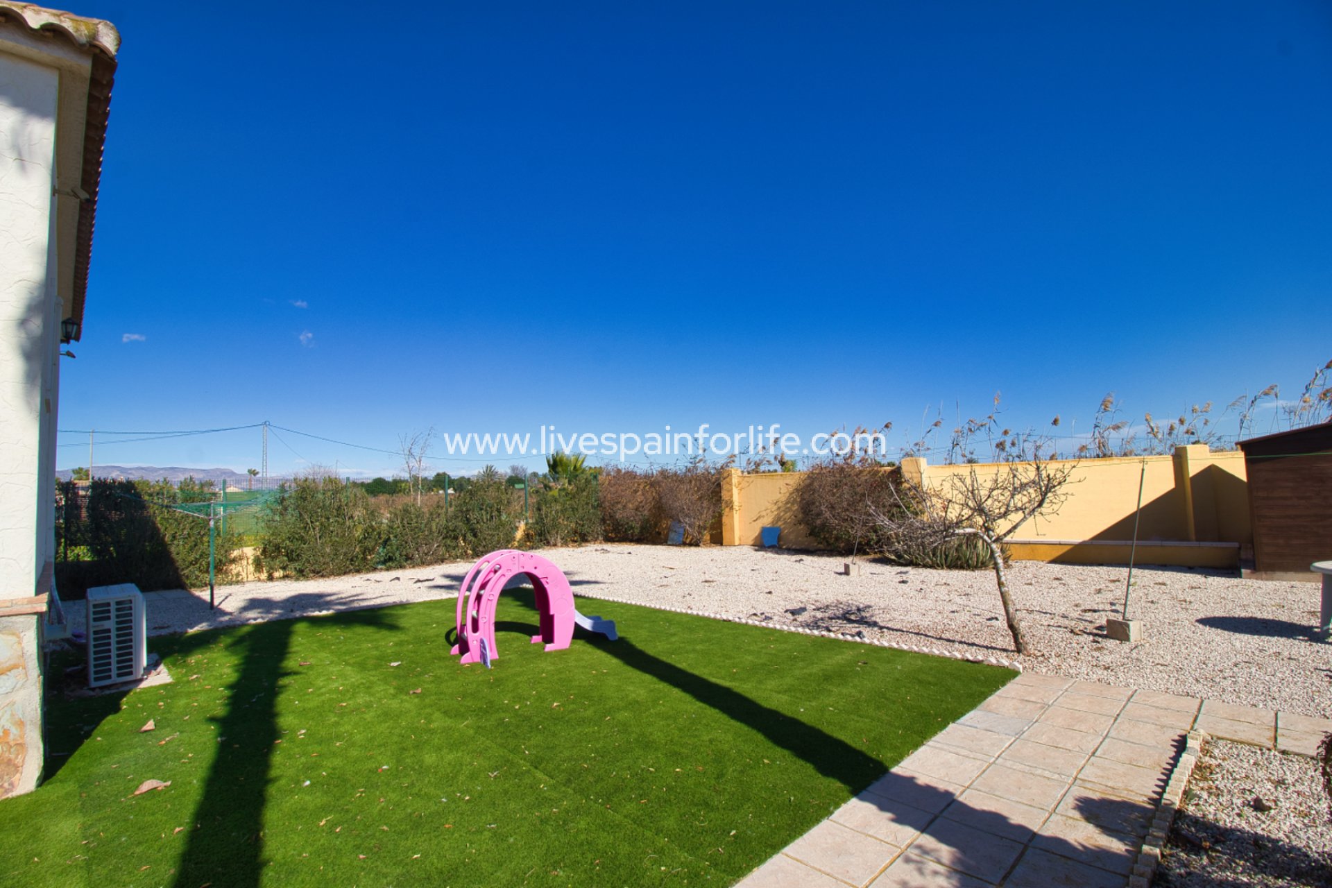 Resale - Country Property -
Catral