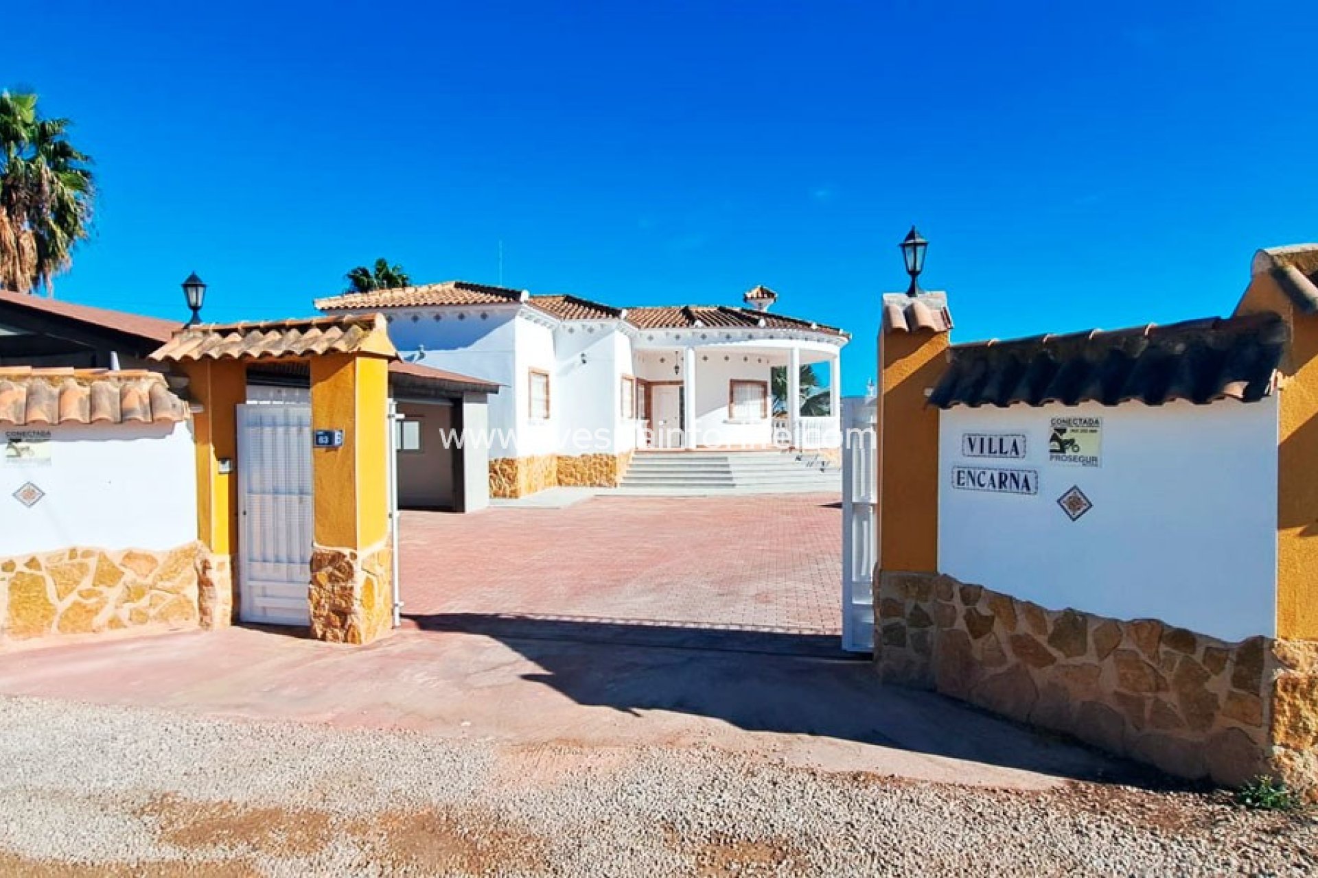 Resale - Country Property -
Catral