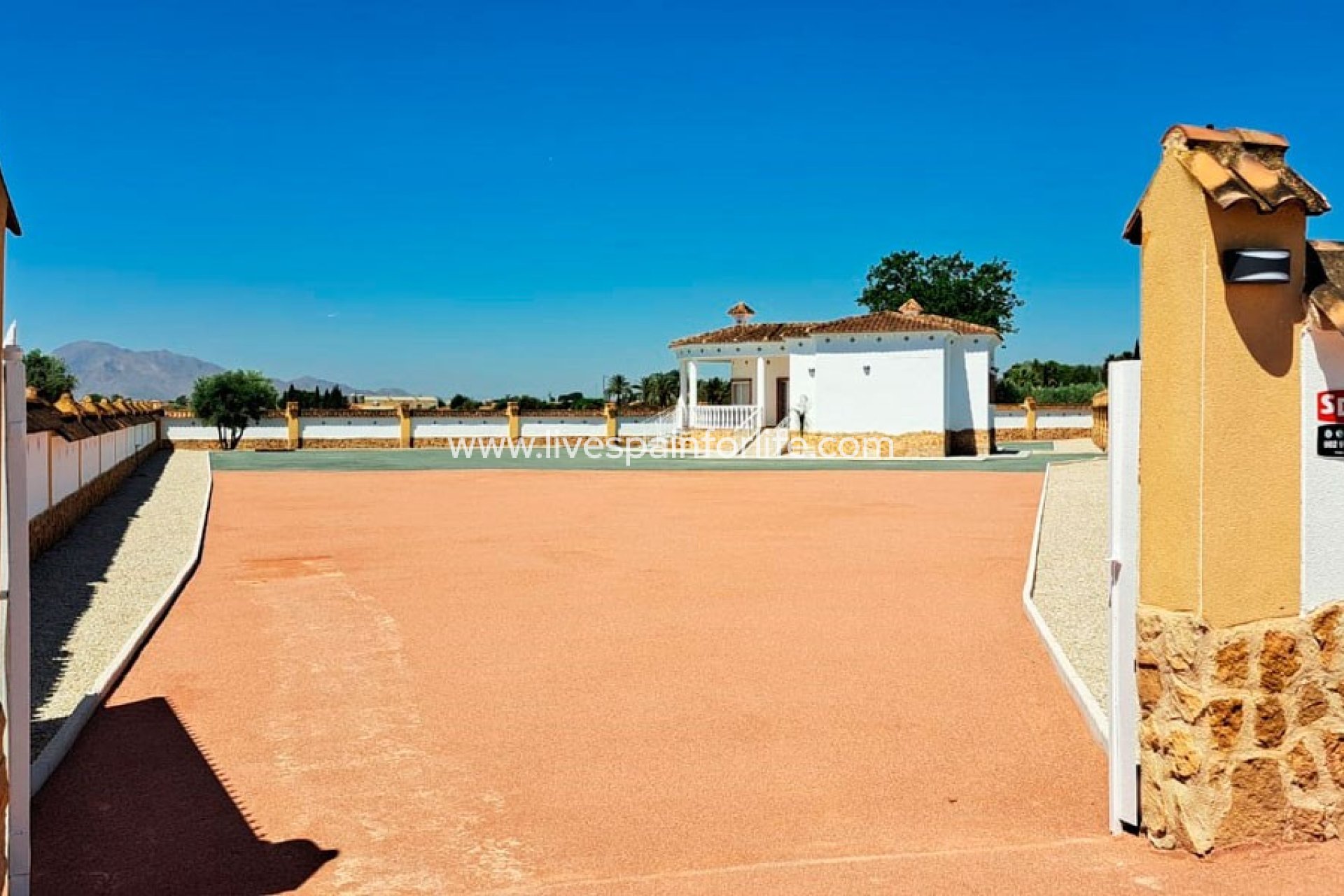 Resale - Country Property -
Catral
