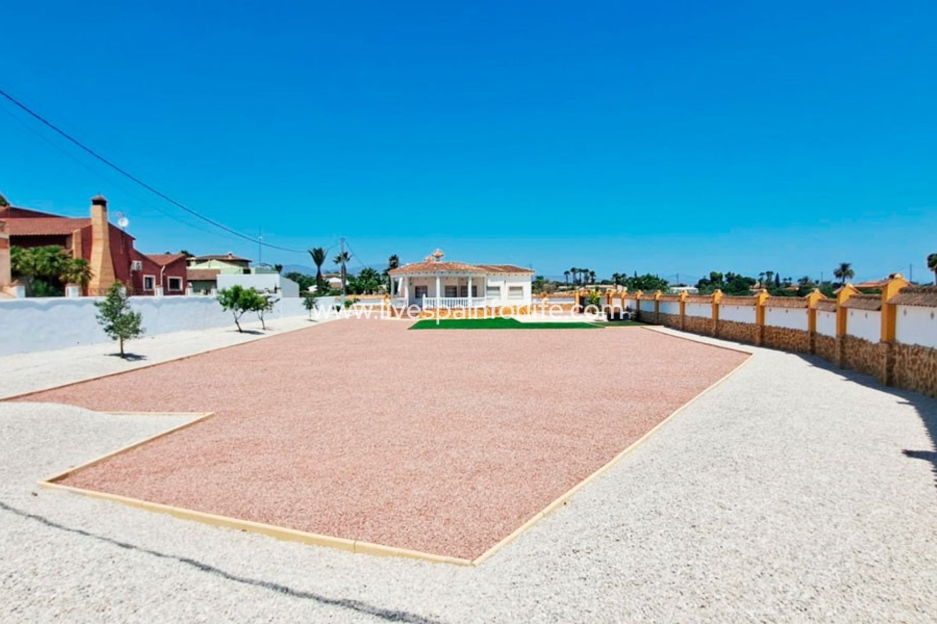 Resale - Country Property -
Catral