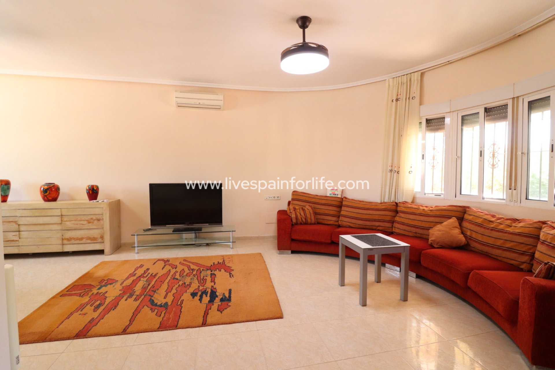 Resale - Country Property -
Catral
