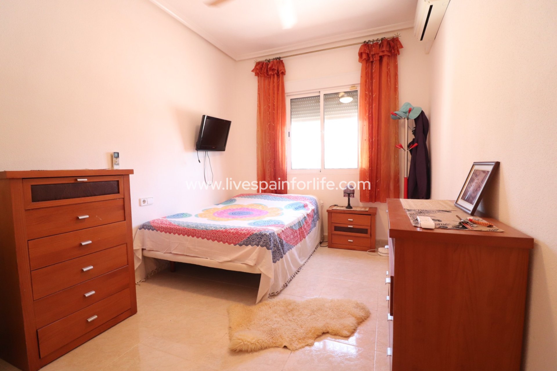Resale - Country Property -
Catral