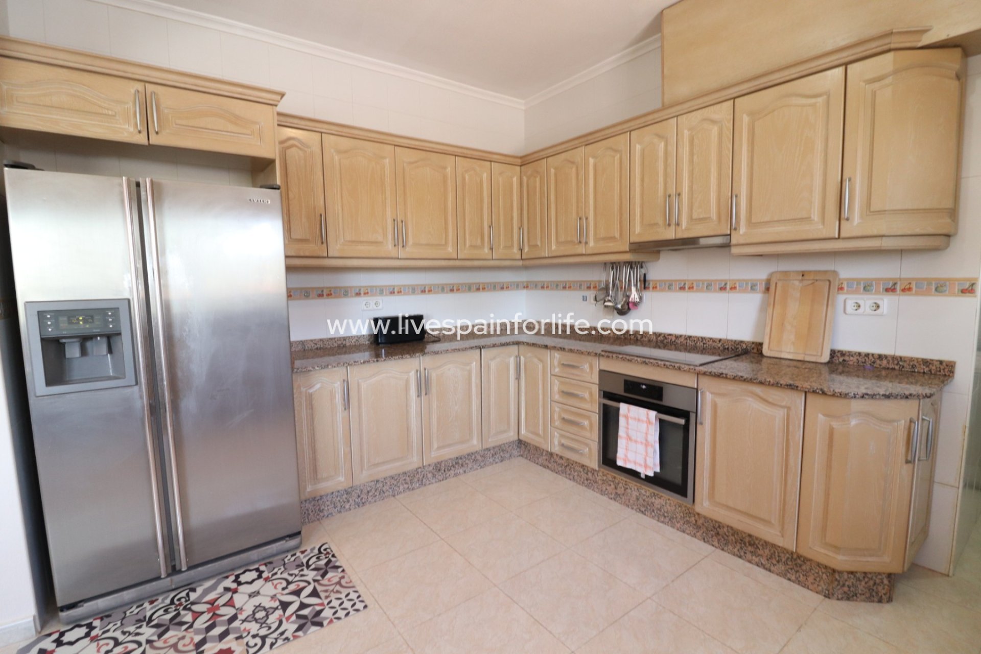 Resale - Country Property -
Catral