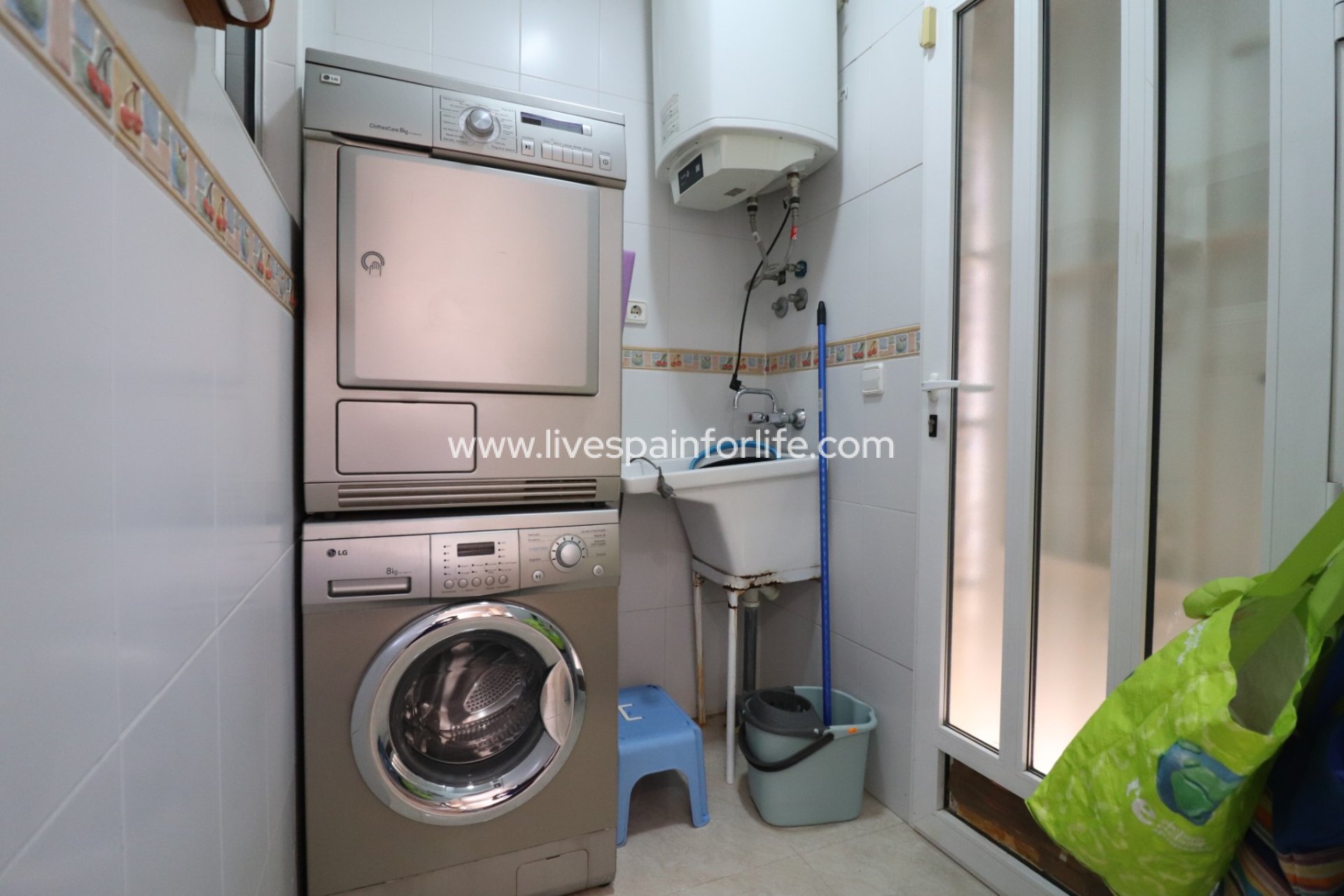 Resale - Country Property -
Catral