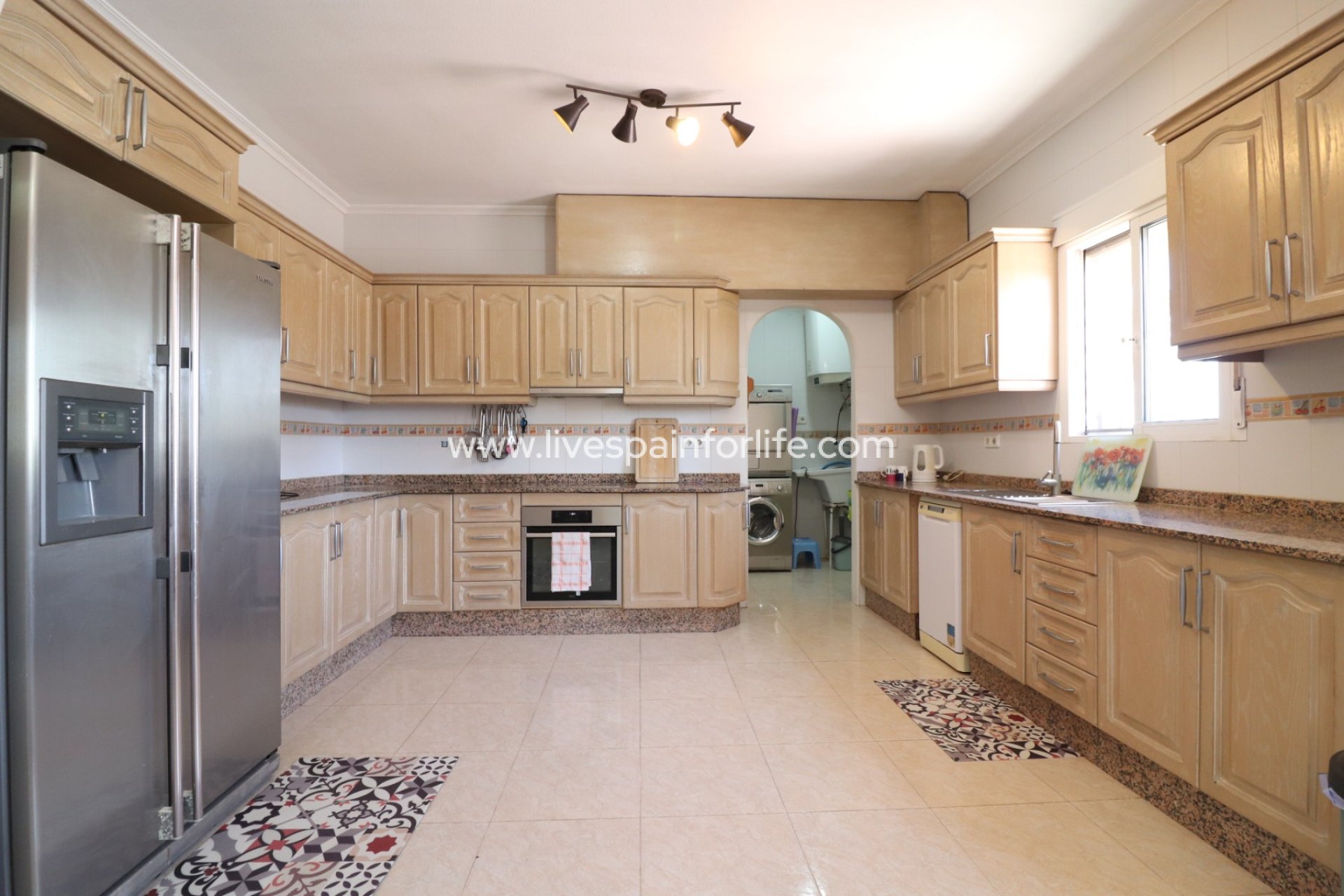 Resale - Country Property -
Catral