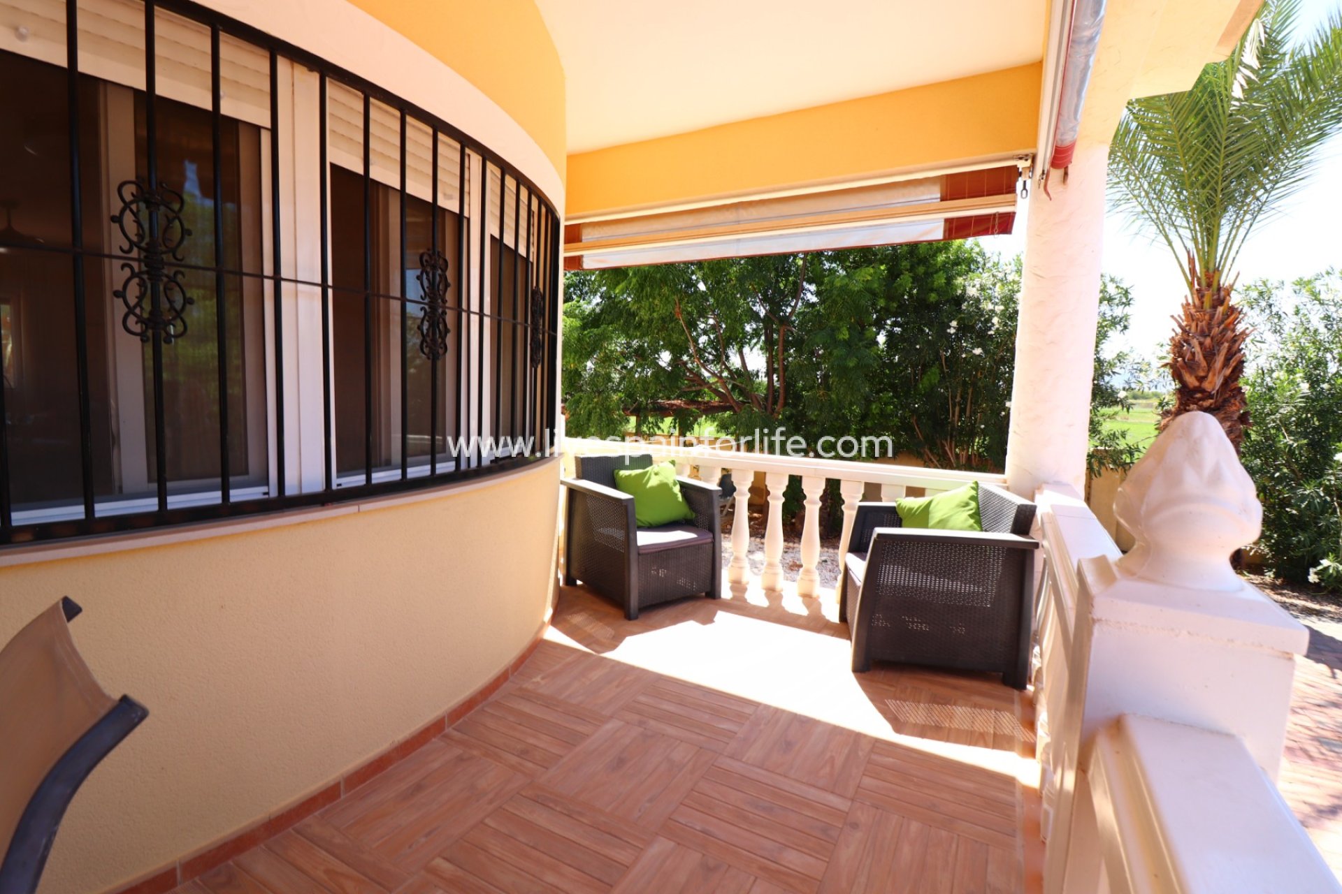 Resale - Country Property -
Catral