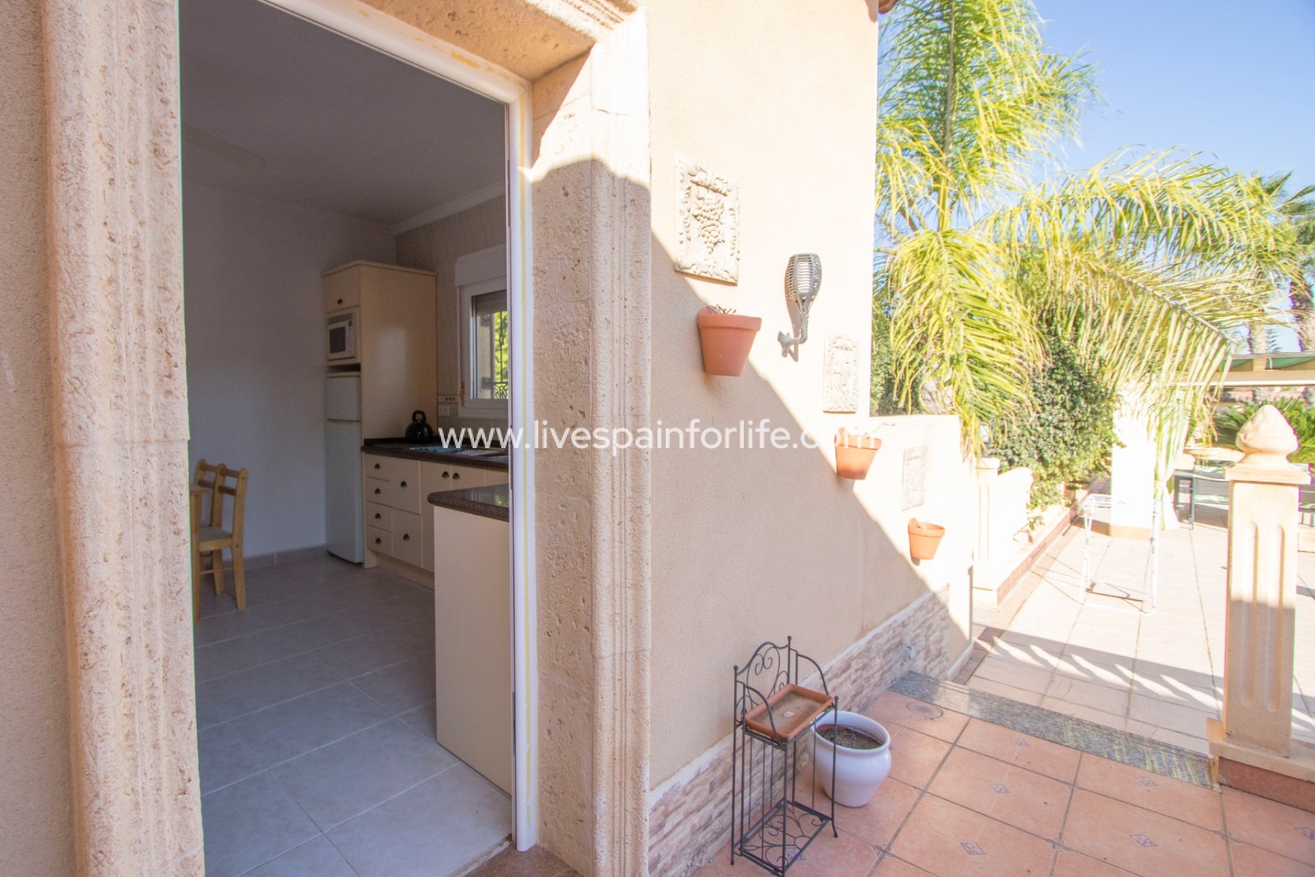 Resale - Country Property -
Catral
